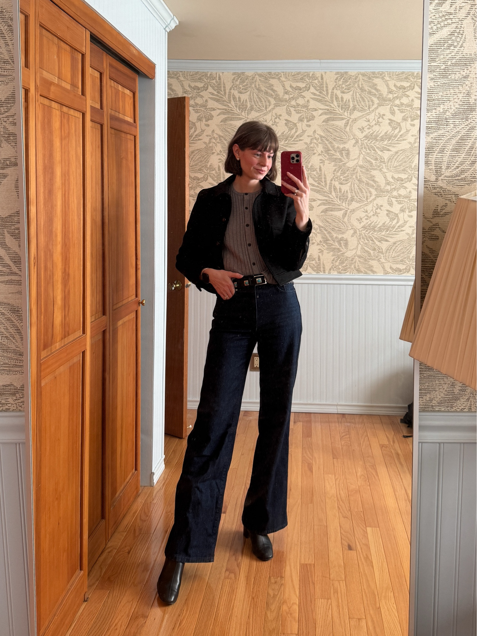 What I wore to work
Women in stem
Casual corporate outfit 
Elevated basics
Neutral outfit
Turquoise accessories