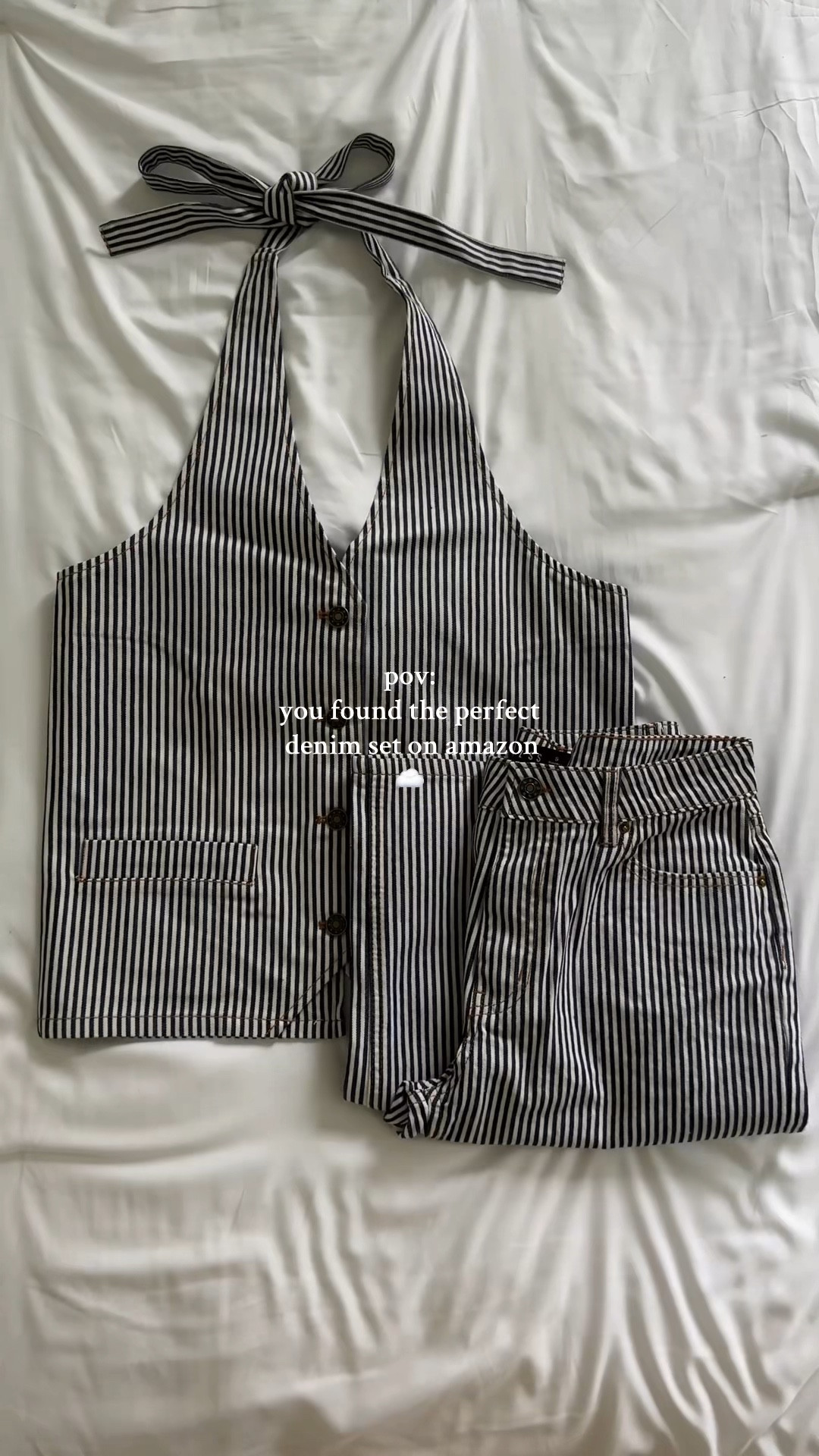 who doesn’t love a good denim set?!! wearing an xxs top and small jeans 🤍

#LTKSeasonal #LTKStyleTip