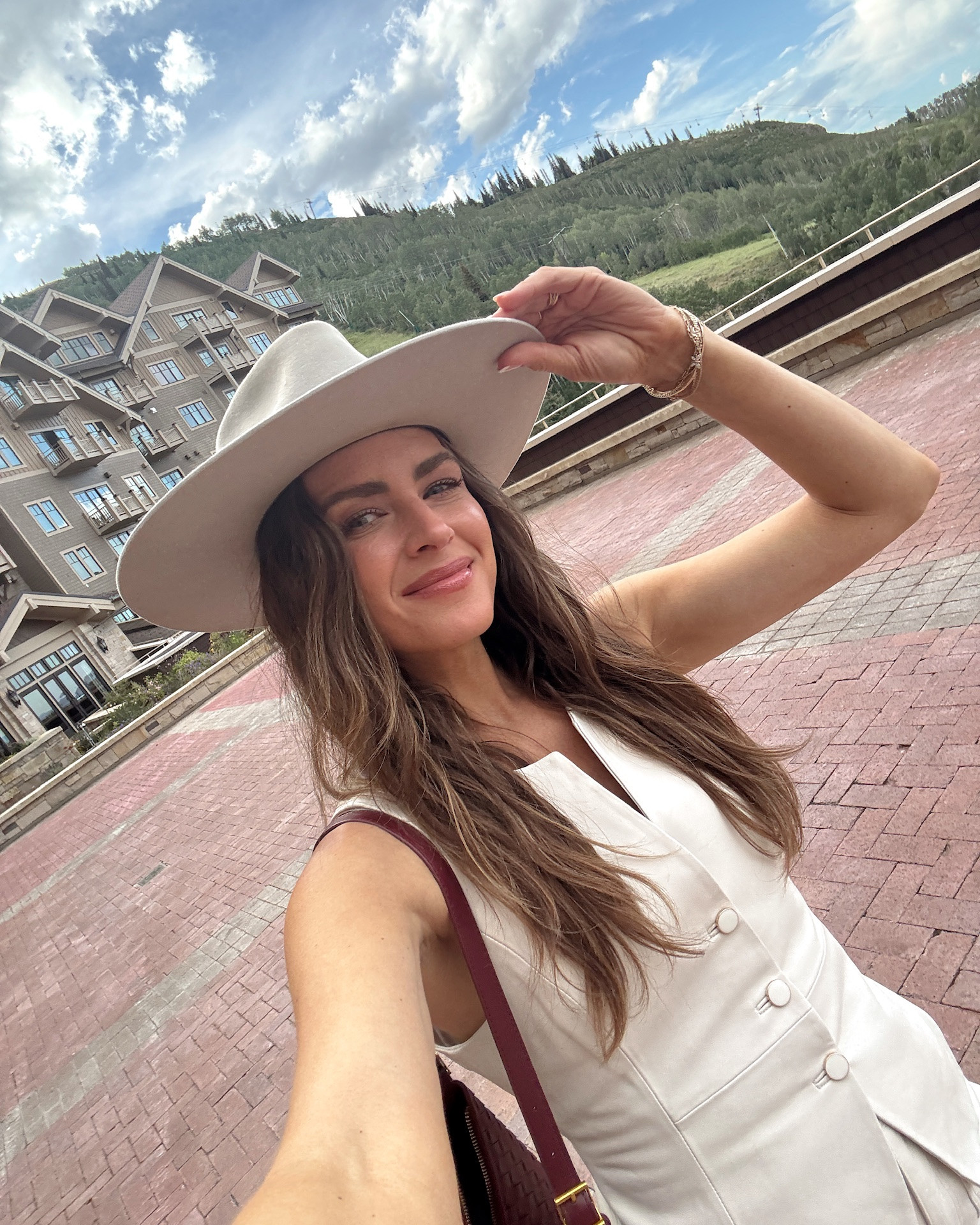 OOTD - day look in park city ⛰️🍂

#LTKootd #LTKdayinmylife #LTKTravel