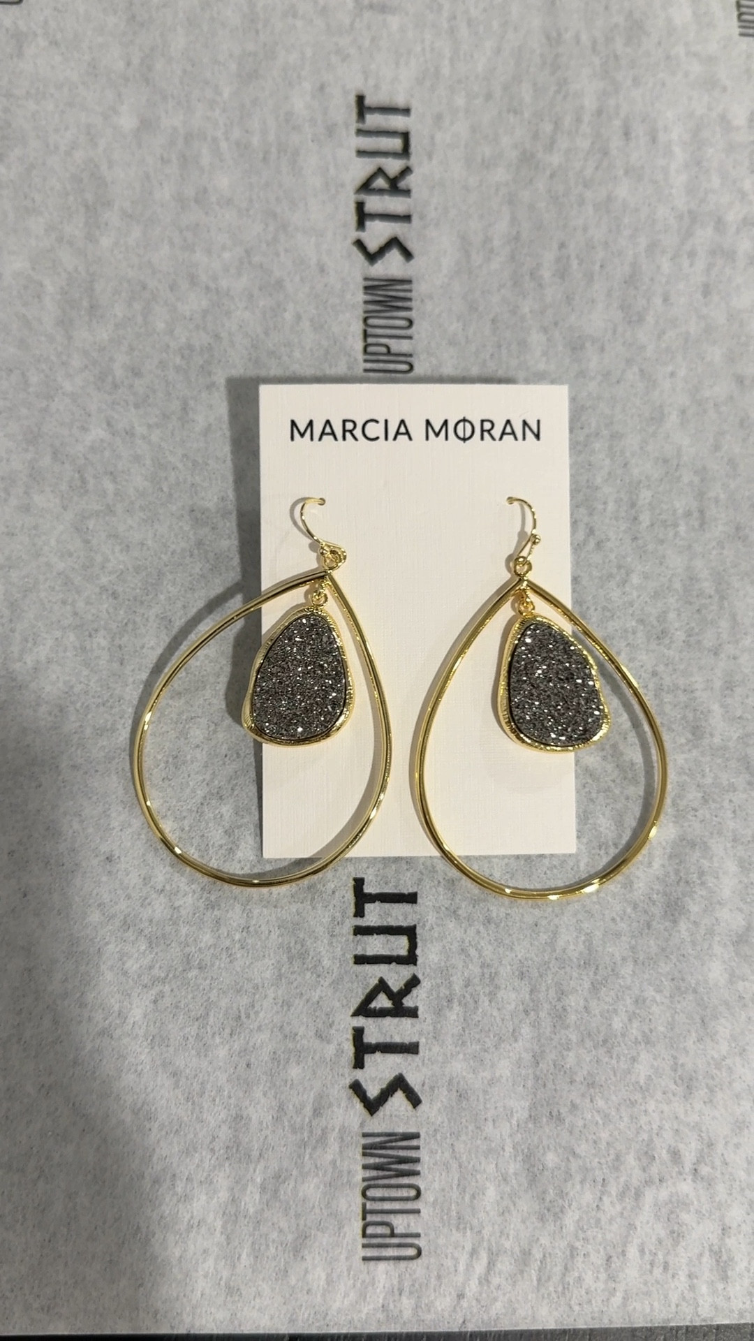 Absolutely WOW ✨
Earrings from Uptown Strut 

#LTKSeasonal #LTKParties #LTKFestival