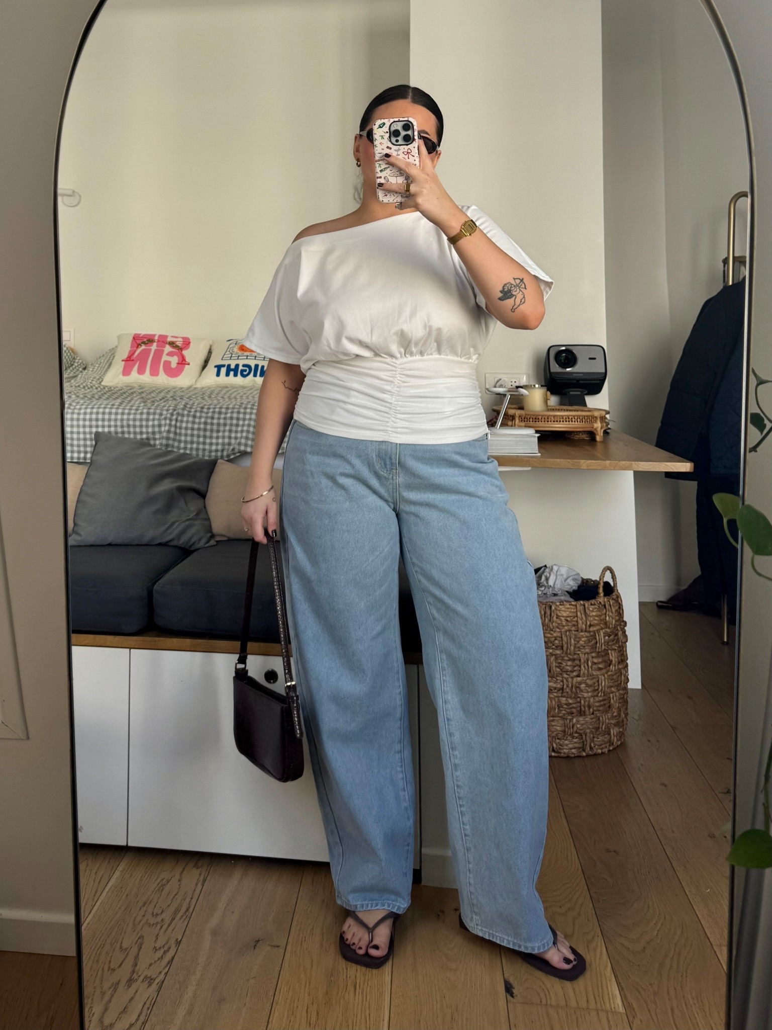 Simple, cute! 

#LTKspring #LTKmidsize #LTKstyletip