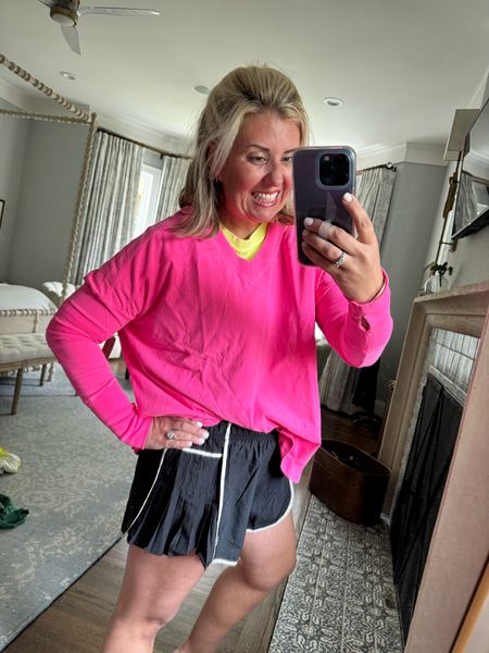 I love a good pink, this sweatshirt comes in so many cute colors 

#LTKfamily #LTKfindsunder100 #LTKtravel