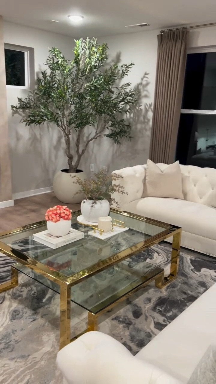 Les comparto mi decoración del año pasado, estos días he estado un poco enferma pero ya les ando grabando contenido nuevo 🥰
.
.
.
.
.
.
#fyp #parati #homedecor #viral #foryoupage