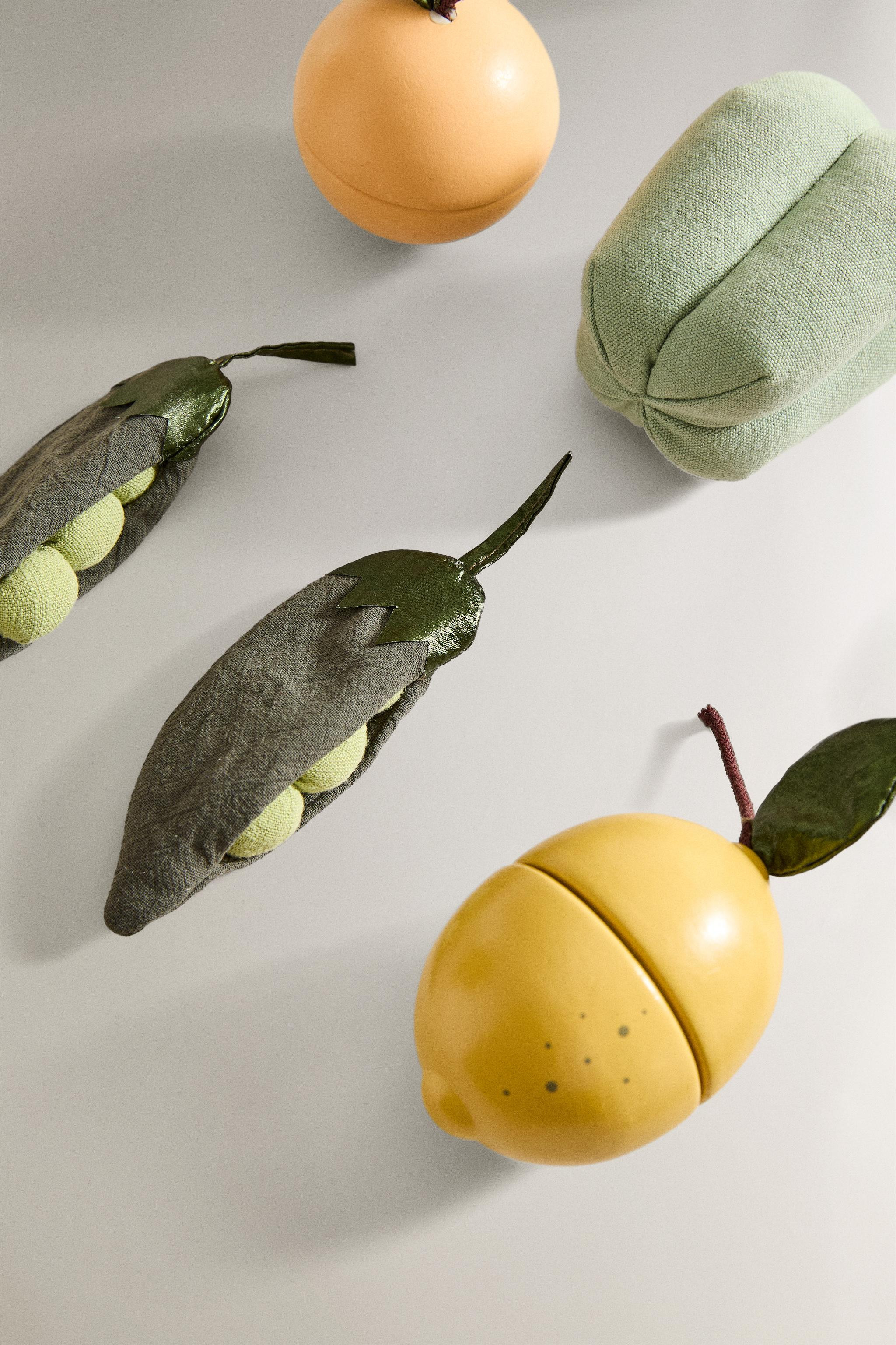 CHILDREN'S TOY FRUIT AND VEGETABLE SET | Zara US