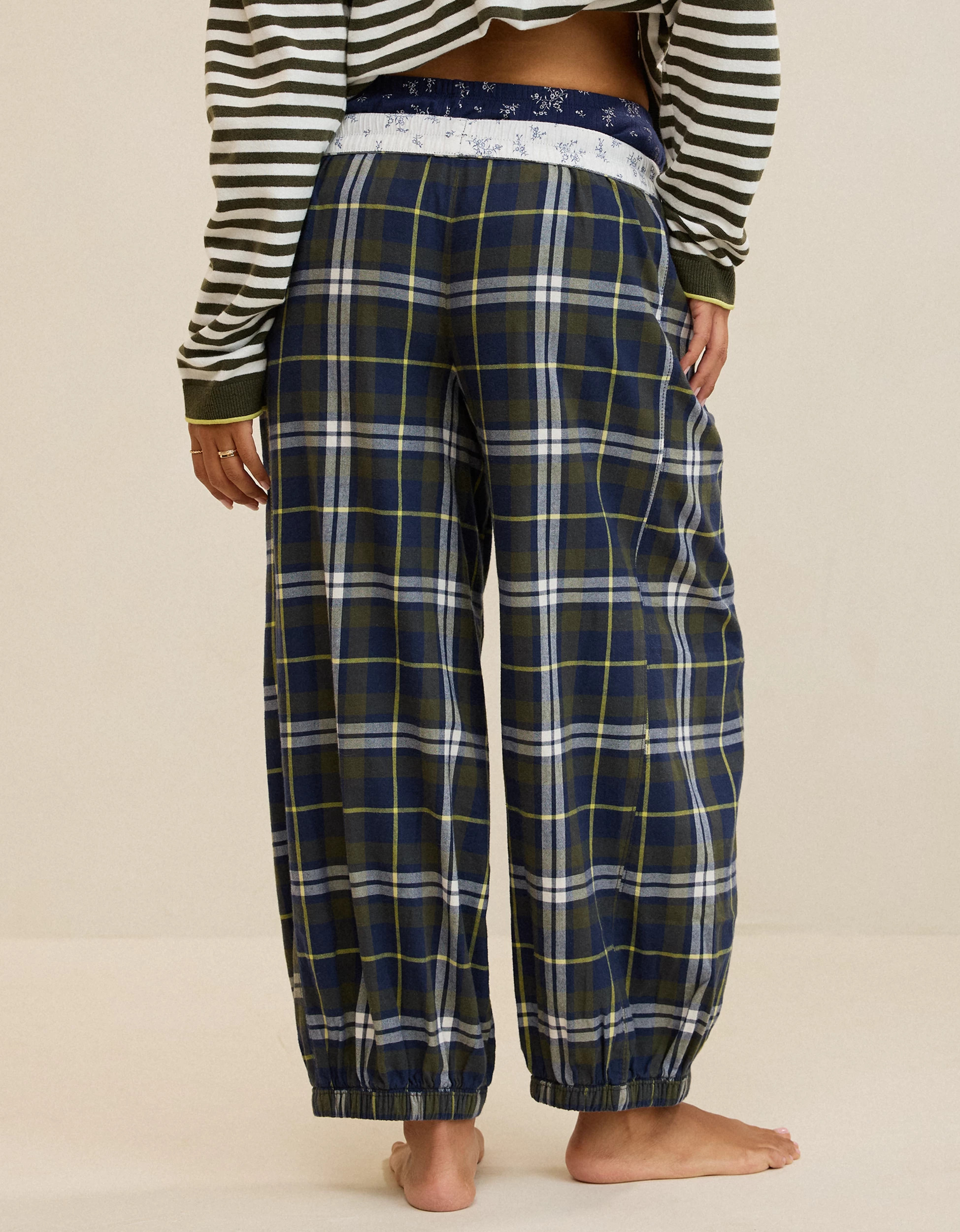 Aerie Flannel Balloon Pant | Aerie