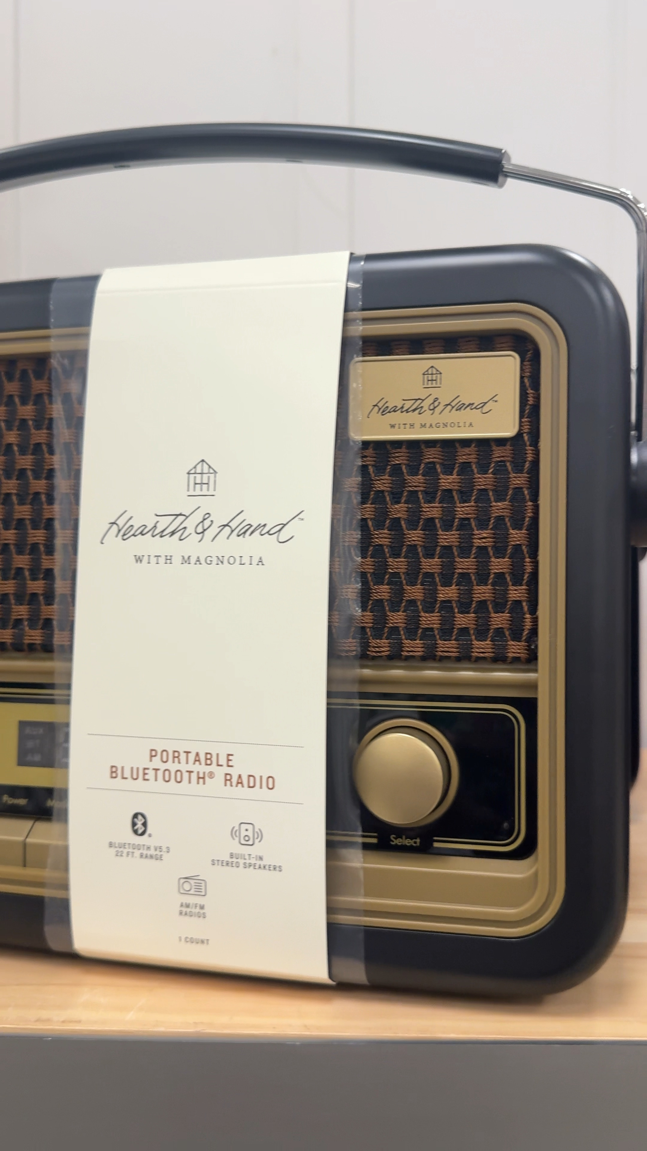 This vintage portable Bluetooth speaker by hearth and hand is so cute! Perfect home decor for fall.

Target finds

#LTKVideo #LTKSeasonal #LTKHome