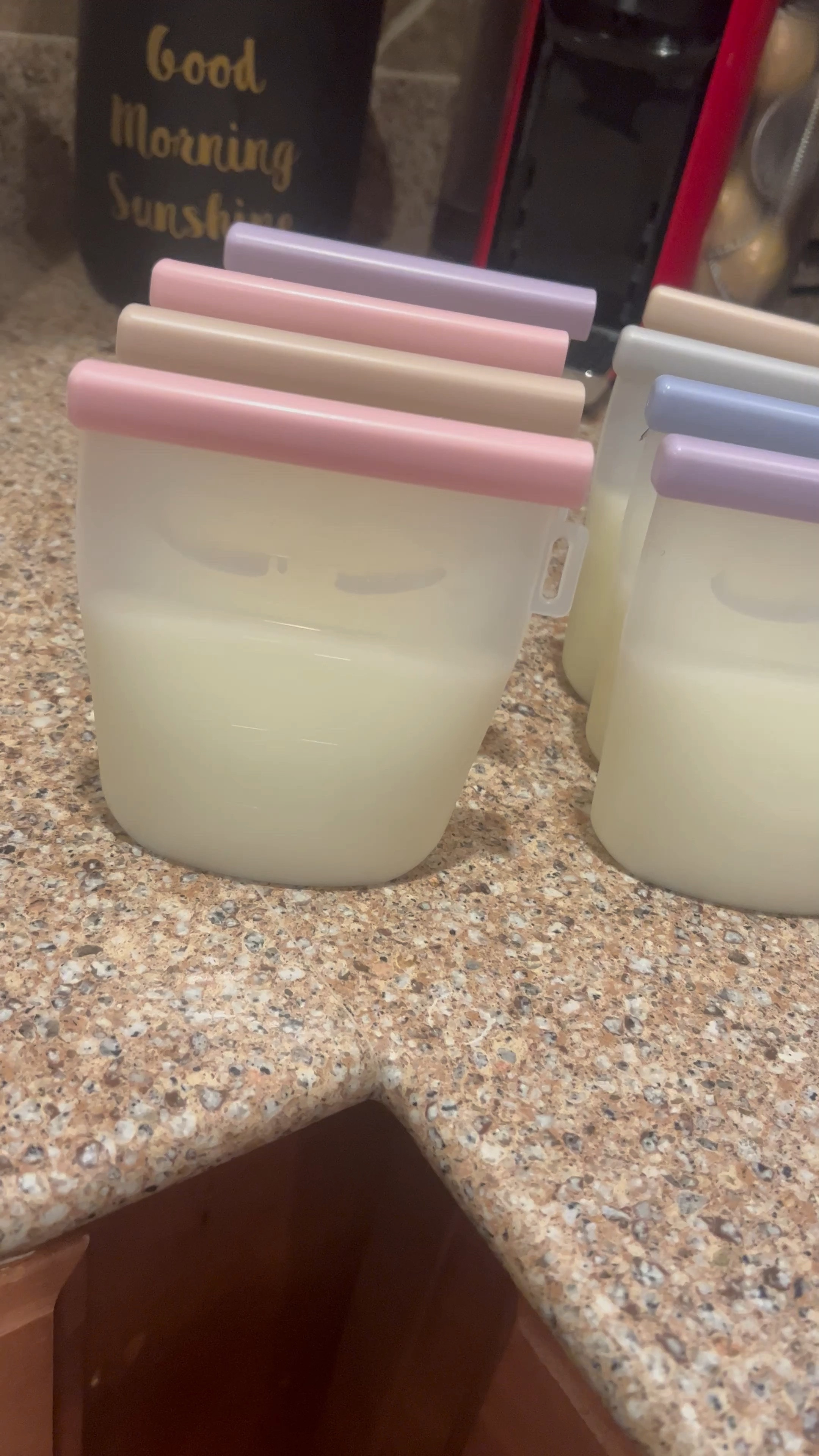 Moming About: The Right Way to Freeze Breast Milk