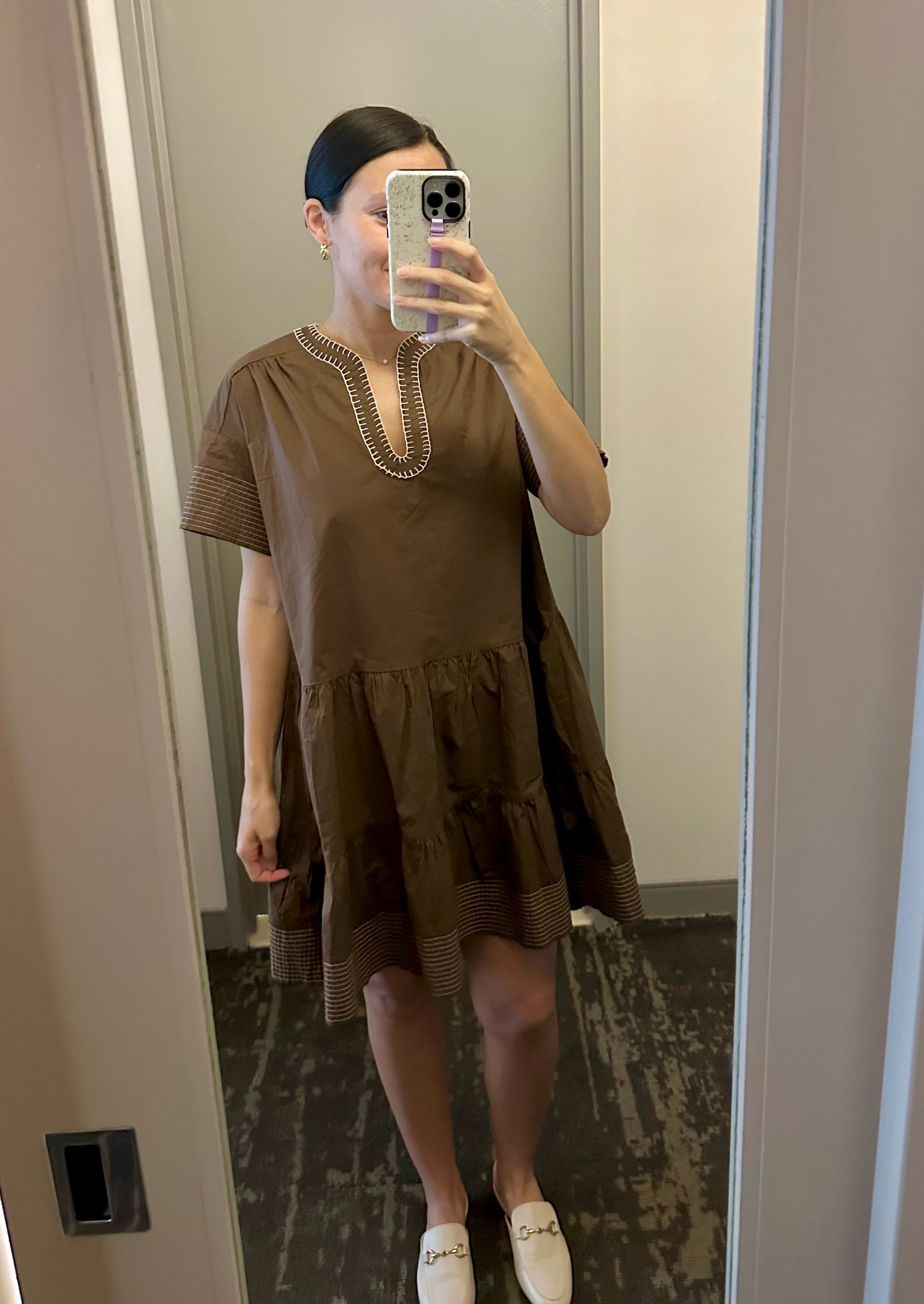 I sized down two sizes to an xxs in this dress 


OOTD
Tuckernuck dress
Floral puff sleeve maxi dress
Dumpling bag
Gold hoop earrings
Susan Shaw hoops 

#LTKFindsUnder100 #LTKStyleTip