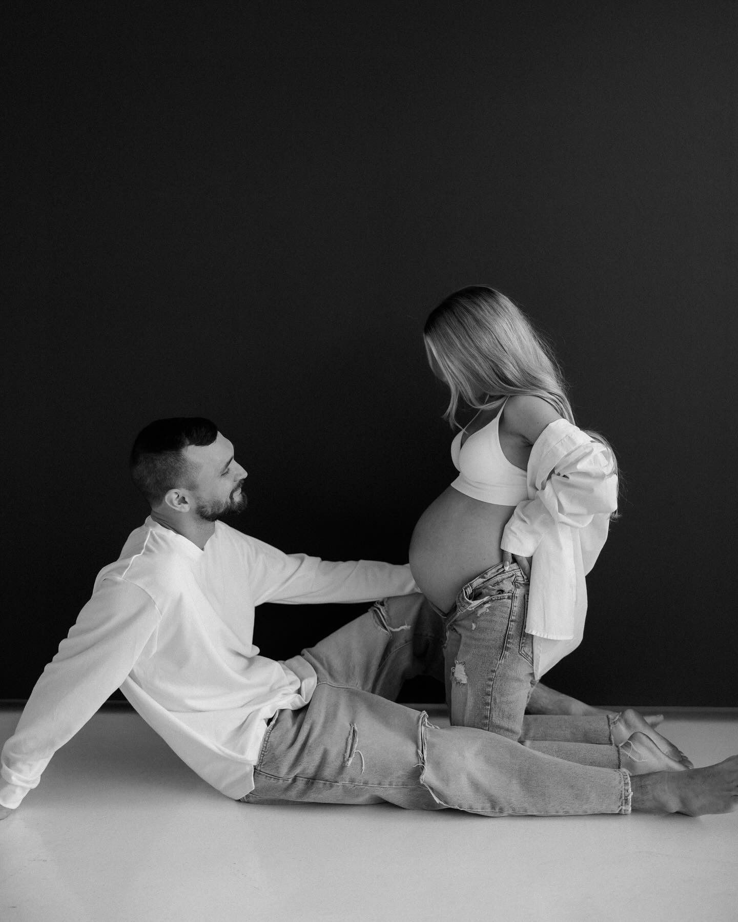 mom + dad 🎬

maternity photoshoot, maternity inspo, outfits for maternity shoot, mommy to be, bump friendly, mens fashion, mens basics

#LTKMens #LTKBump #LTKFamily