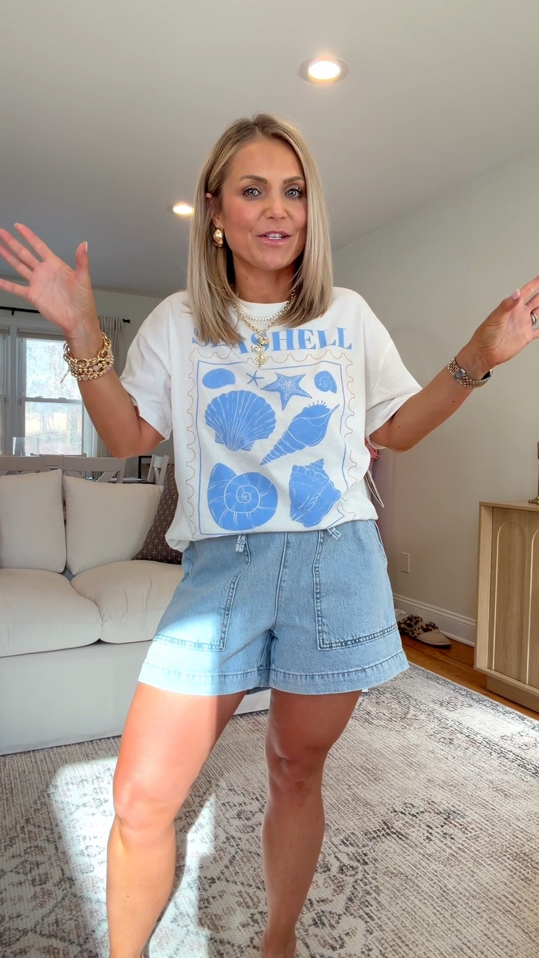 Walmart Spring Outfit Idea🌸


Walmart fashion, Walmart finds, Walmart spring fashion, spring style, spring outfits, swim shorts, pink pants, floral jeans, barrel leg jeans, midsize fashion, petite fashion 

#LTKPetite #LTKMidsize #LTKSeasonal