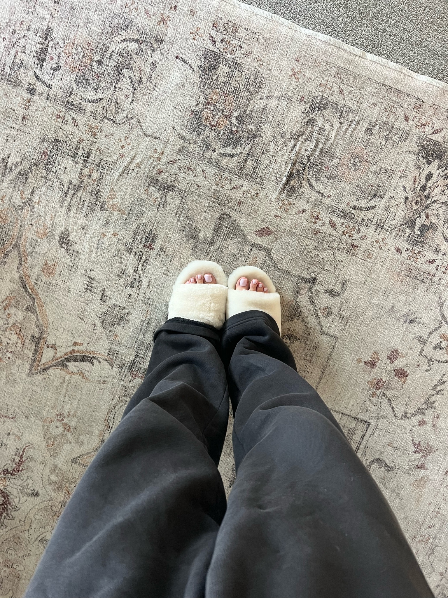 These slippers are the comfiest thing I’ve ever owned I cannot recommend them enough!! Fit tts and an amazing gift for anyone who loves to stay in 

#LTKStyleTip #LTKFindsUnder100 #LTKHome