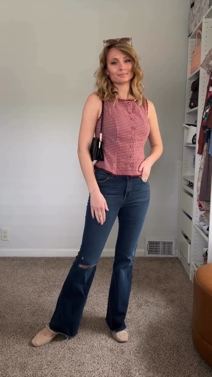 This outfit, especially this top from @rihoas_official, makes me feel so girly. Long live girlhood 🤘

Comment SHOP and I’ll send some links!