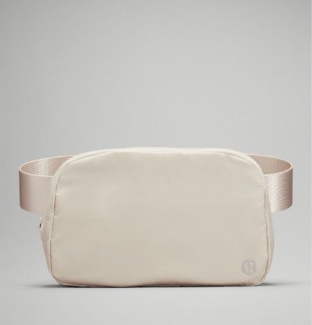 Back in stock! This Lululemon classic fave belt bag in white opal is back in stock!😩🙌🏻Love using this doing grocery errands, hiking and travel. ☺️💪🏻Perfect for daily use and also for work! Get one now before this sells out😉🥰🥰





#lululemon #ltkunder100 #ltkstyletip #ltkworkwear #beltbag #whitebag #travelbag #fannypack #workbag #gymbag

#LTKfit #LTKunder50 #LTKitbag