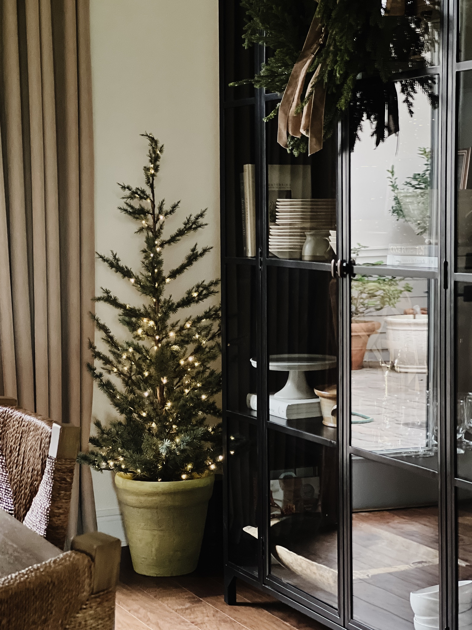 Holiday SALE favorites ✨

Christmas decor, Christmas decoration, cyber deals, cyber Monday, Black Friday, party outfit, home decor

#LTKCyberWeek #LTKHoliday #LTKSeasonal