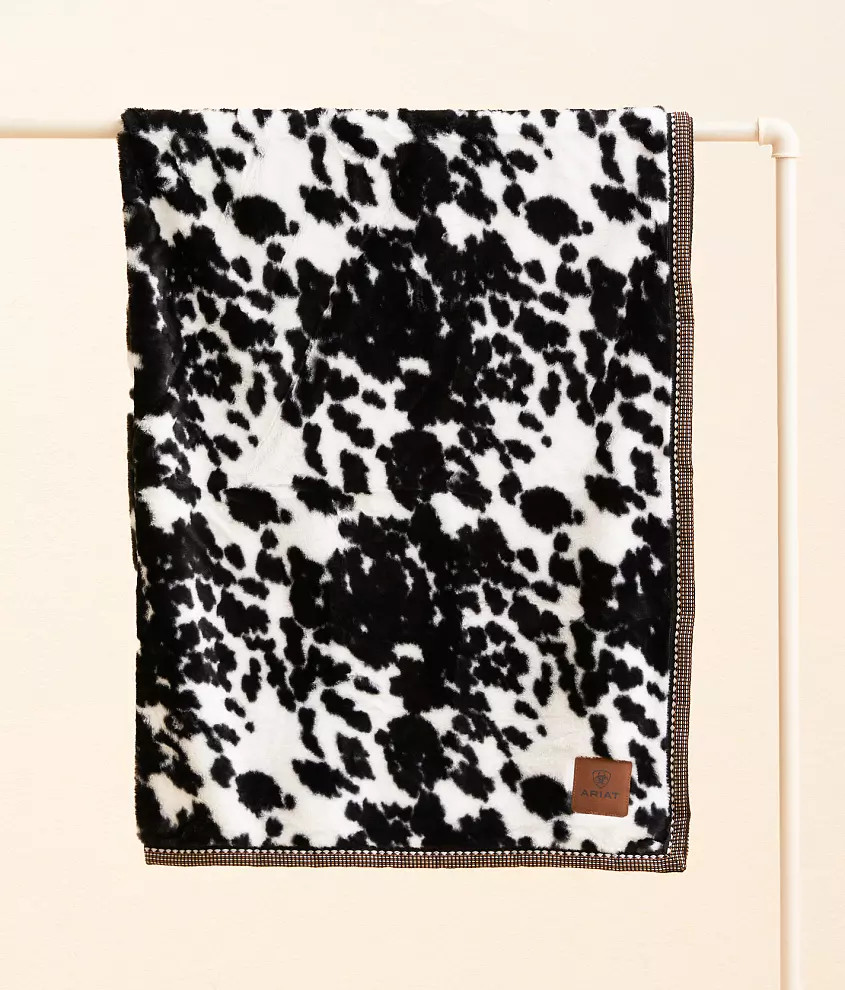 Snuggle Faux Fur Blanket | Buckle