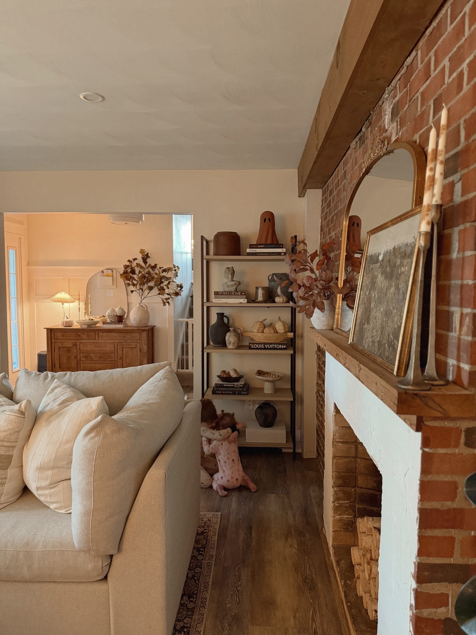 Fall shelves 🍂🍂 linking to what I can 🥰

Target home, Target finds, Halloween decor, fall decor, home favorites, fall items 

#LTKHome #LTKSeasonal #LTKHalloween