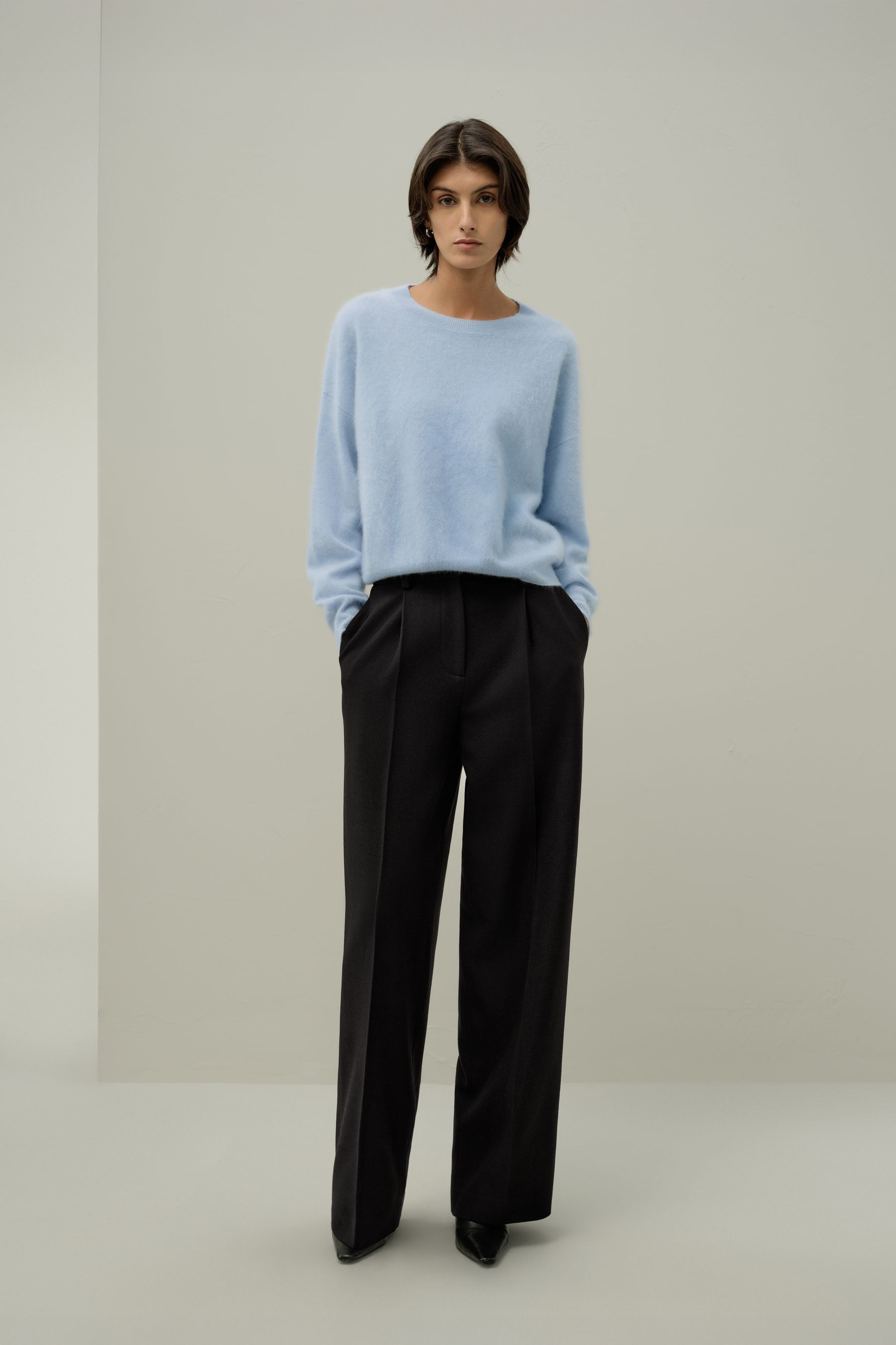 Relaxed Drop-Shoulder Cashmere Sweater | LilySilk
