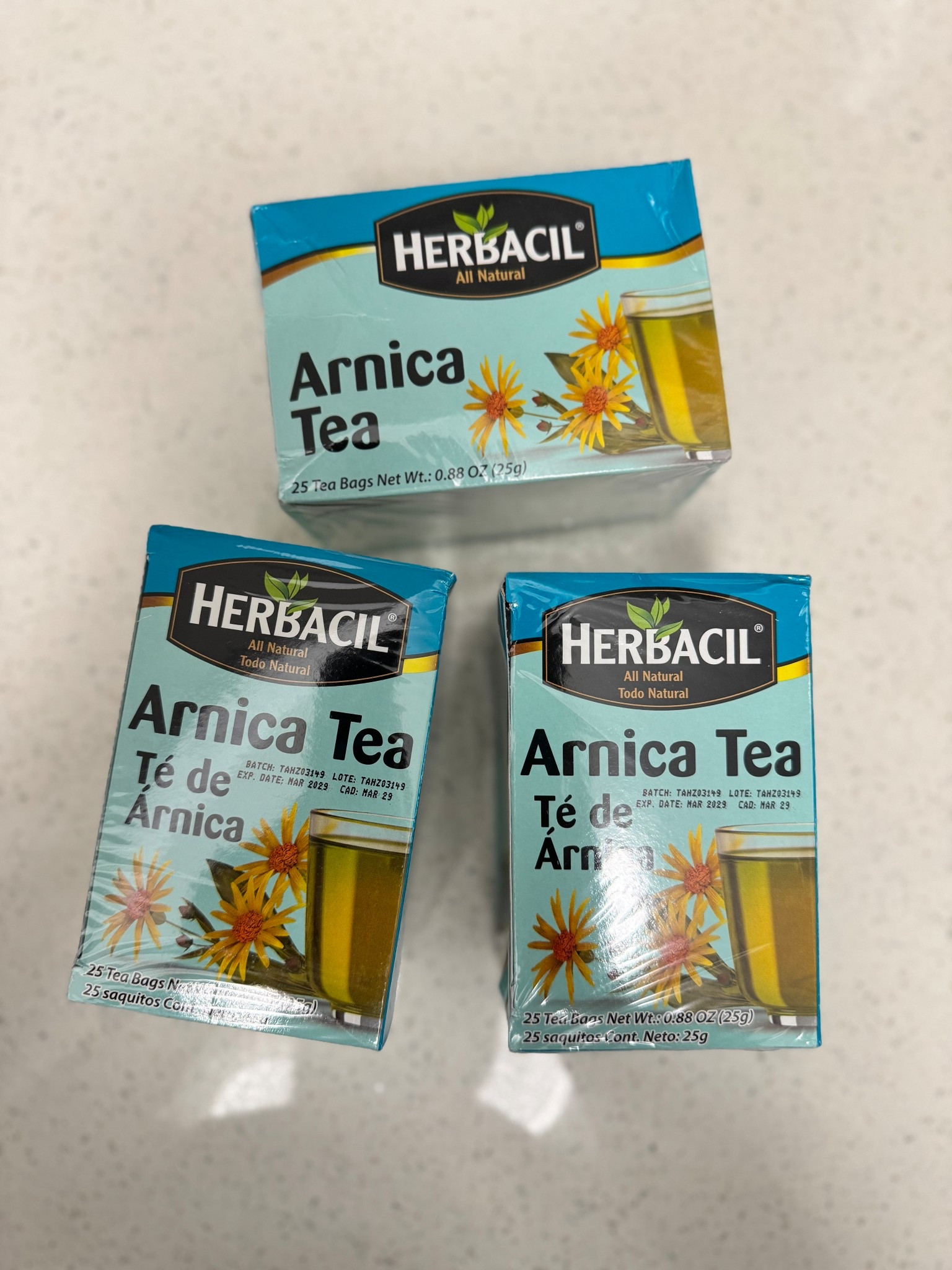 
Té arnica:

✅ Antiinflamatorio natural – ayuda con molestias musculares o articulares leves.

✅ Digestión – calma indigestión, gases y malestar estomacal.

✅ Dolor de garganta – se toma tibio para aliviar irritación o inflamación.

✅ Relajante suave – tomado en la noche puede ayudar a descansar mejor.

✅ Desintoxicante ligero – algunas 
personas lo usan para “limpiar” el cuerpo de toxin

#LTKStyleTip #LTKActive