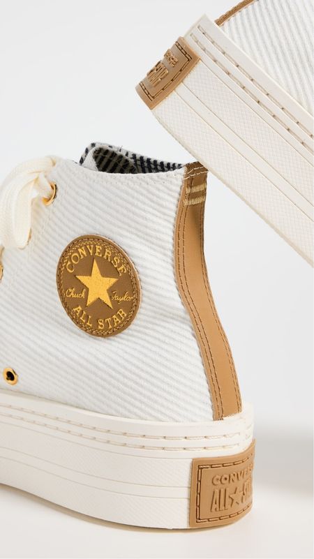 White sneakers
Converse 
Neutral shoes 

#LTKshoecrush