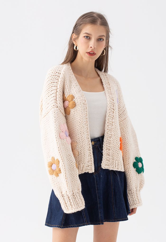 Stitch Flowers Hand-Knit Chunky Cardigan in Cream | Chicwish