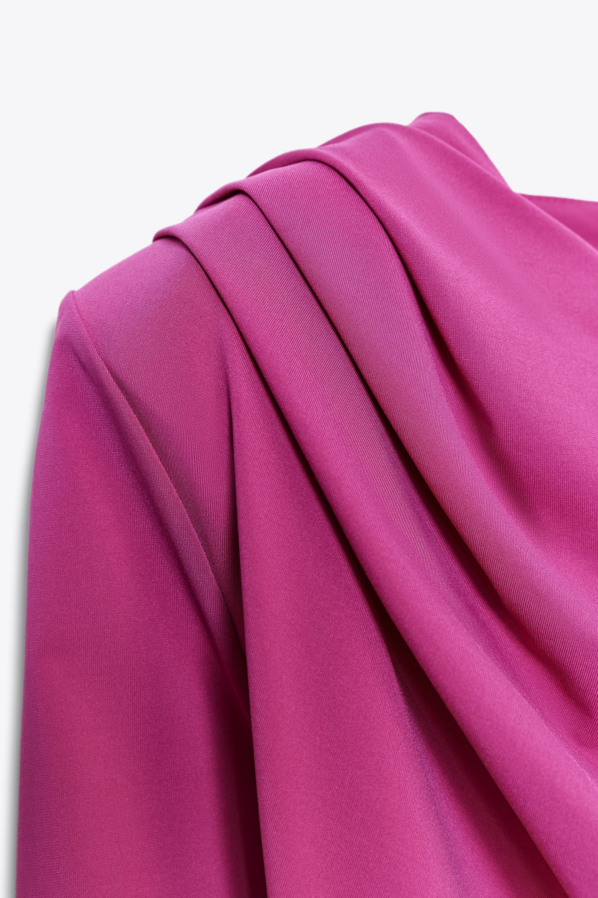 DRAPED SHOULDER PAD TOP | Zara US