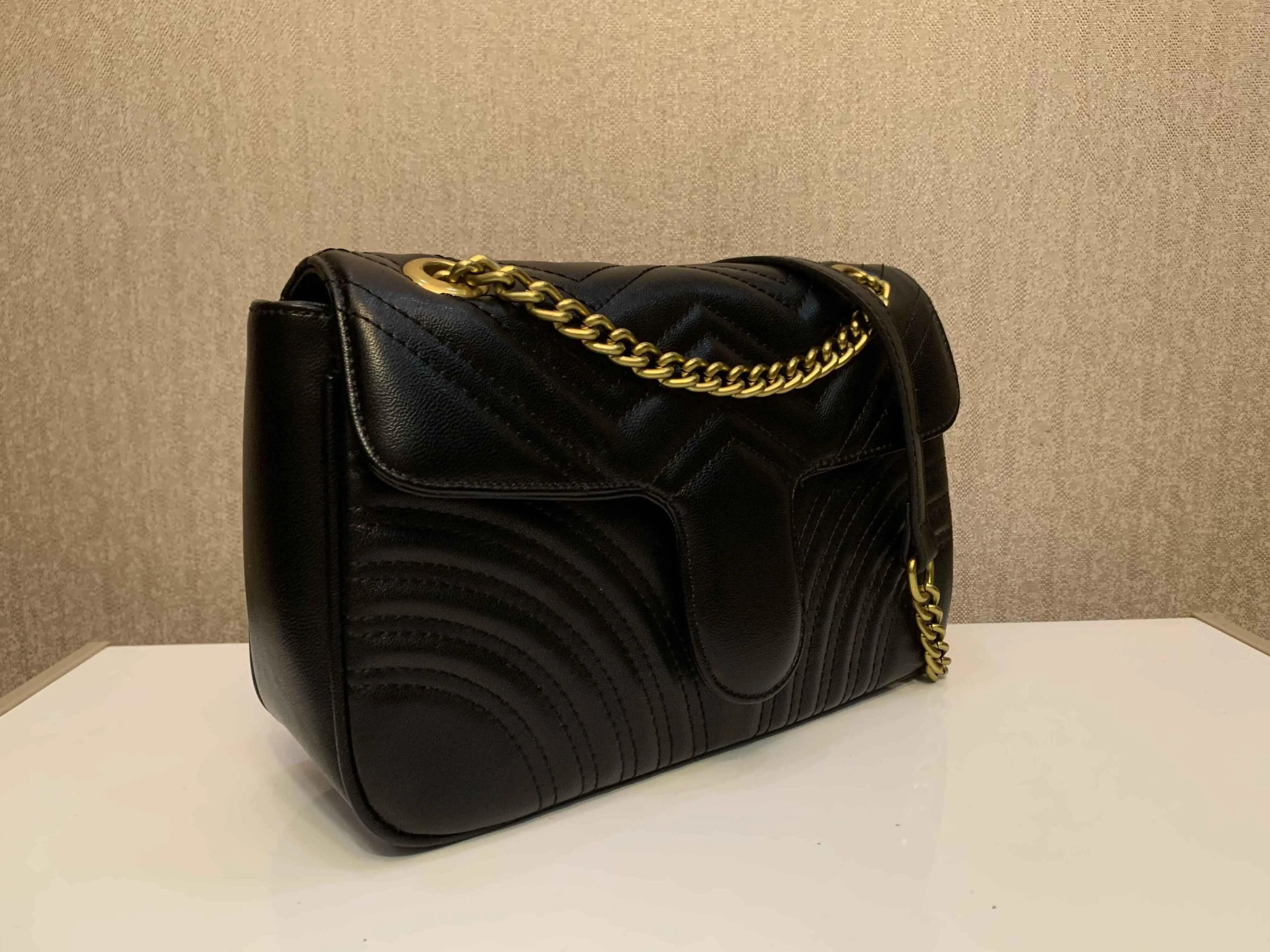 2022 High Quality Luxurys Women Chain Crossbody Bags Designers Heart V Wave Pattern Shoulder Bags... | DHGate