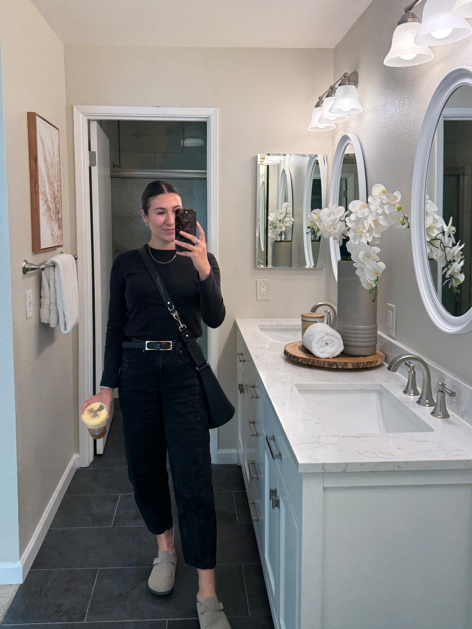 comfy but make it chic!!! also obsessed with my knock off birks 🤪


#LTKStyleTip #LTKSeasonal #LTKFindsUnder50