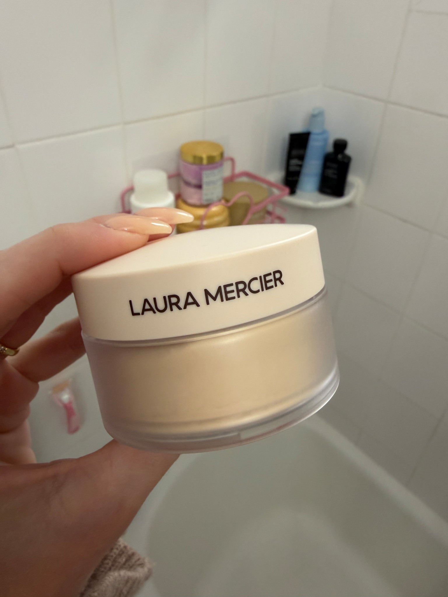 The best powder to ever exist 

#LTKbeauty