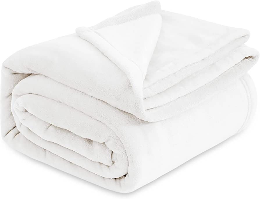 BEDSURE Fleece Blankets King Size White - Bed Blanket Soft Lightweight Plush Cozy Fuzzy Luxury Micro | Amazon (US)