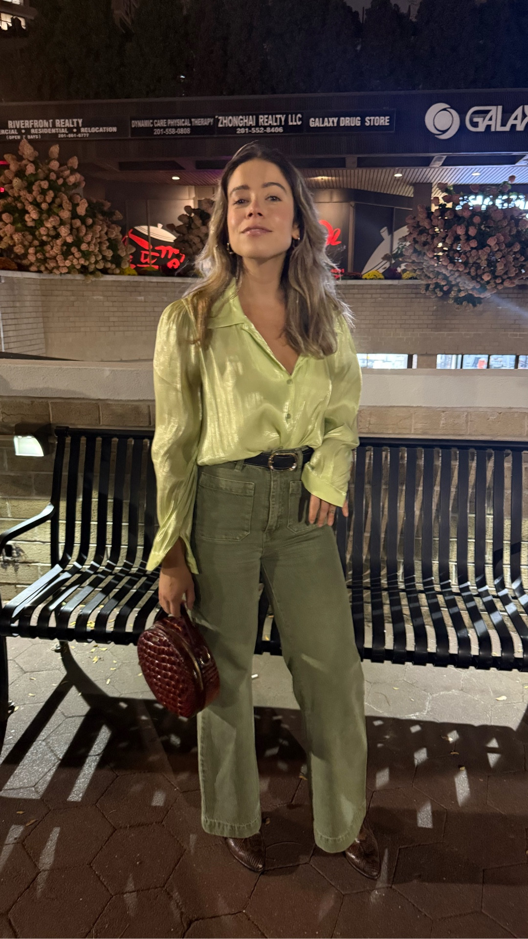 Dinner + a ‘Fit: O2 KBBQ in Guttenberg, NJ

Top: Cider
Jeans: Rolla’s
Bag: Brahmin
Boots: Ash
Earrings: Strathberry

#LTKPetite #LTKStyleTip #LTKItBag