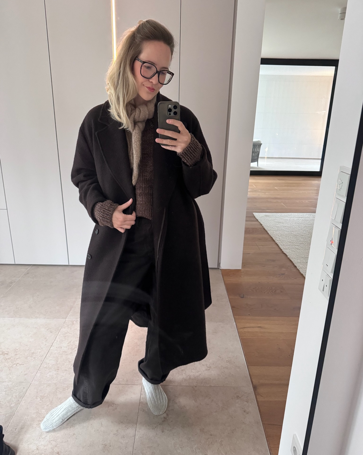 #quickysweater aus der vintage superchunky Outfitinspo für den Herbst und die schönsten Jeans & Mäntel in braun 🤎🫶🏼

Mein Mantel ist übrigens von &other stories vom letzten Jahr, der „neue“ ist verlinkt ☺️

#LTKdeutschland #LTKstyletip #LTKautumn