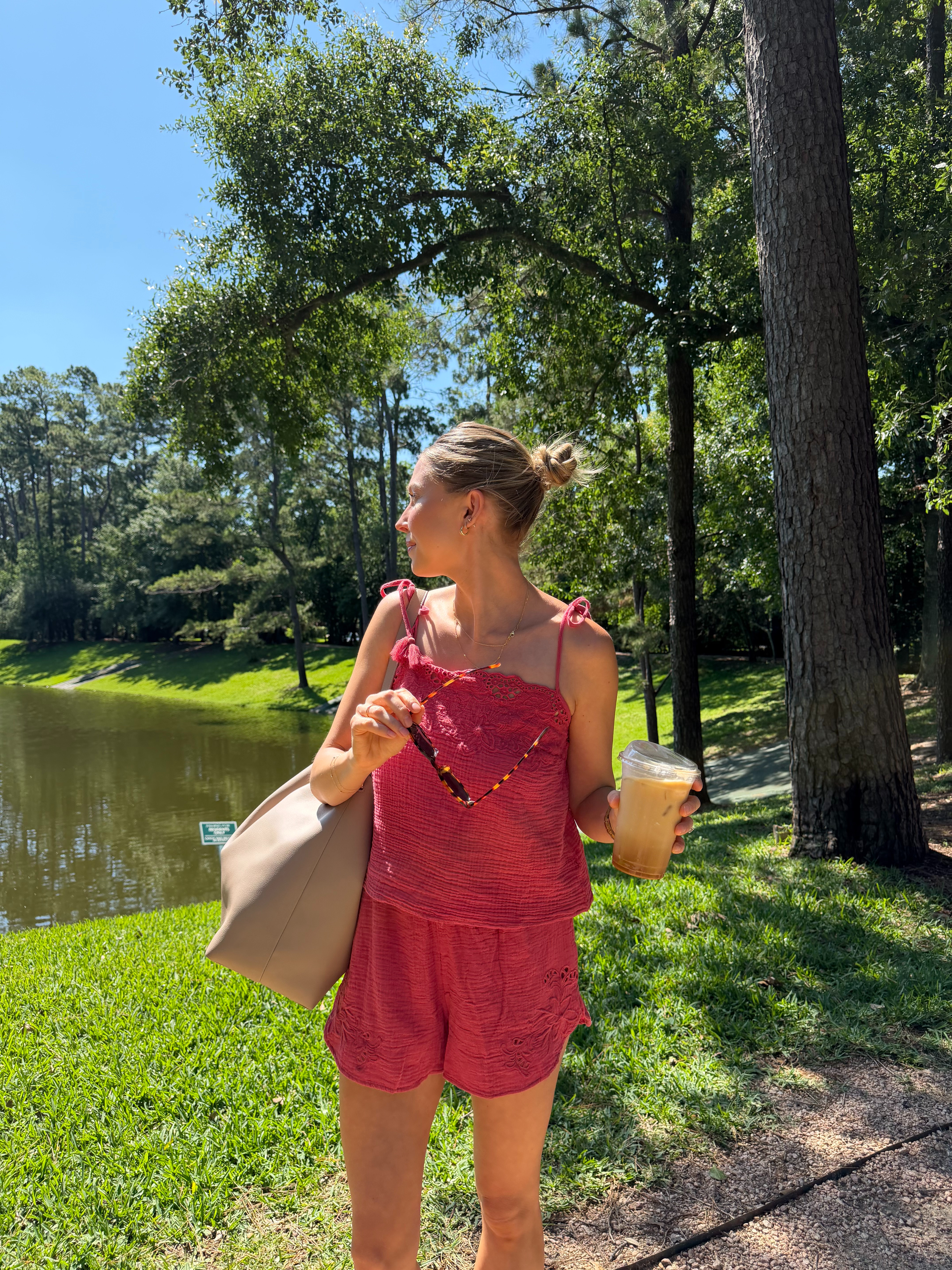 Cute summer outfit! S in tank + shorts
