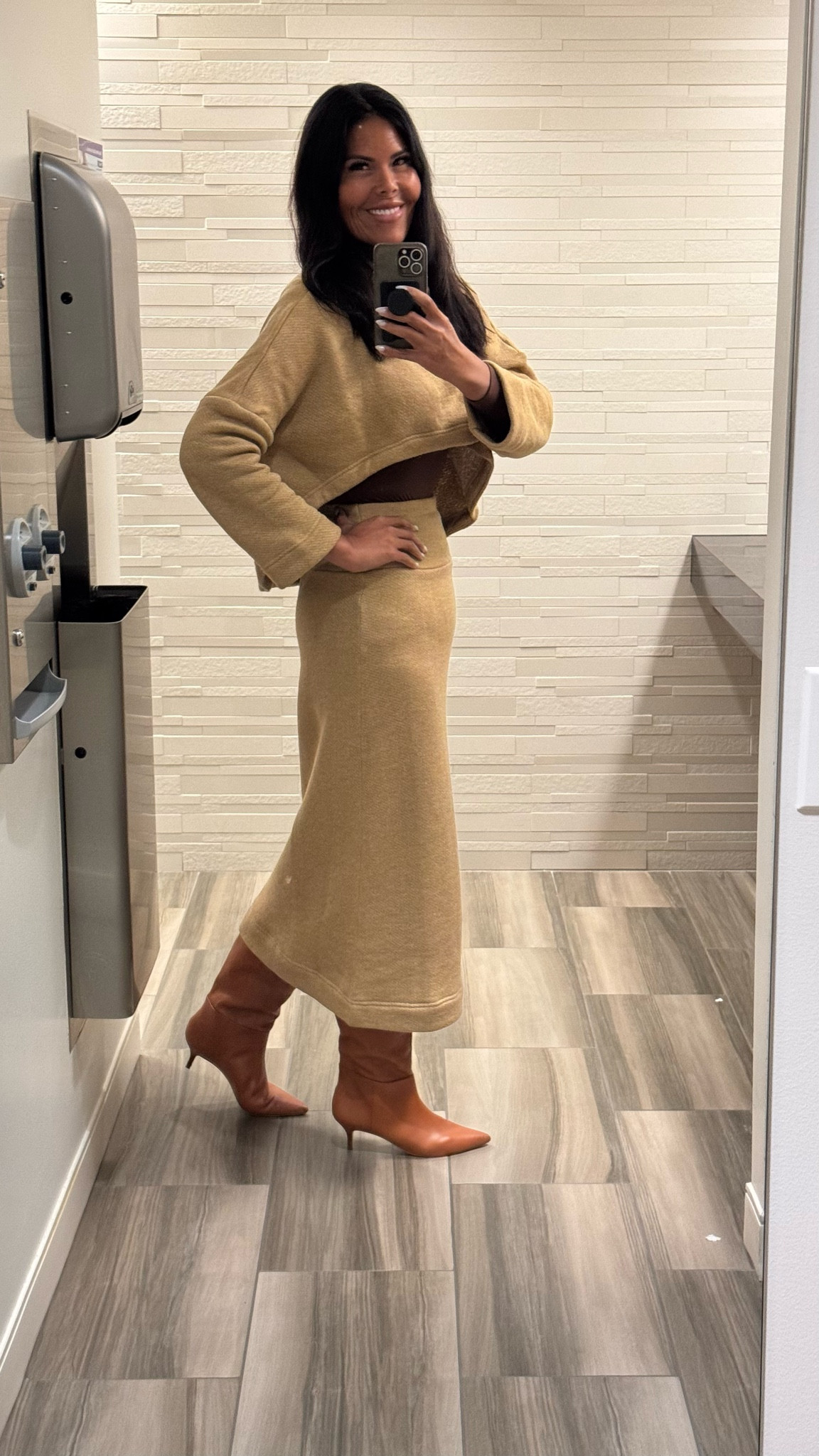 #warmandcozyworkwear💞✨


.

.


.

.


#stylishplusmama  #fashionforeveryone #momigers #latinainfluencer #burberry #versace  #luxuryforless #gucci #nordstromstyle #bloomingdales #mytargetstyle #missoni #sephora #chloe #fentybeauty #louisvuitton #skims #freepeople #momlife #limabeanboys #boymom #fendi #thenorthface #adidas #nike #amazonfashion #freepeople #tomford #freepeople

#LTKWorkwear #LTKOver40 #LTKSeasonal