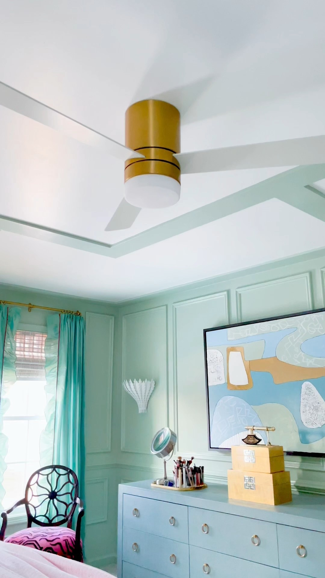 Clean line, minimal detail, modern, beautiful ceiling fan

#LTKHome