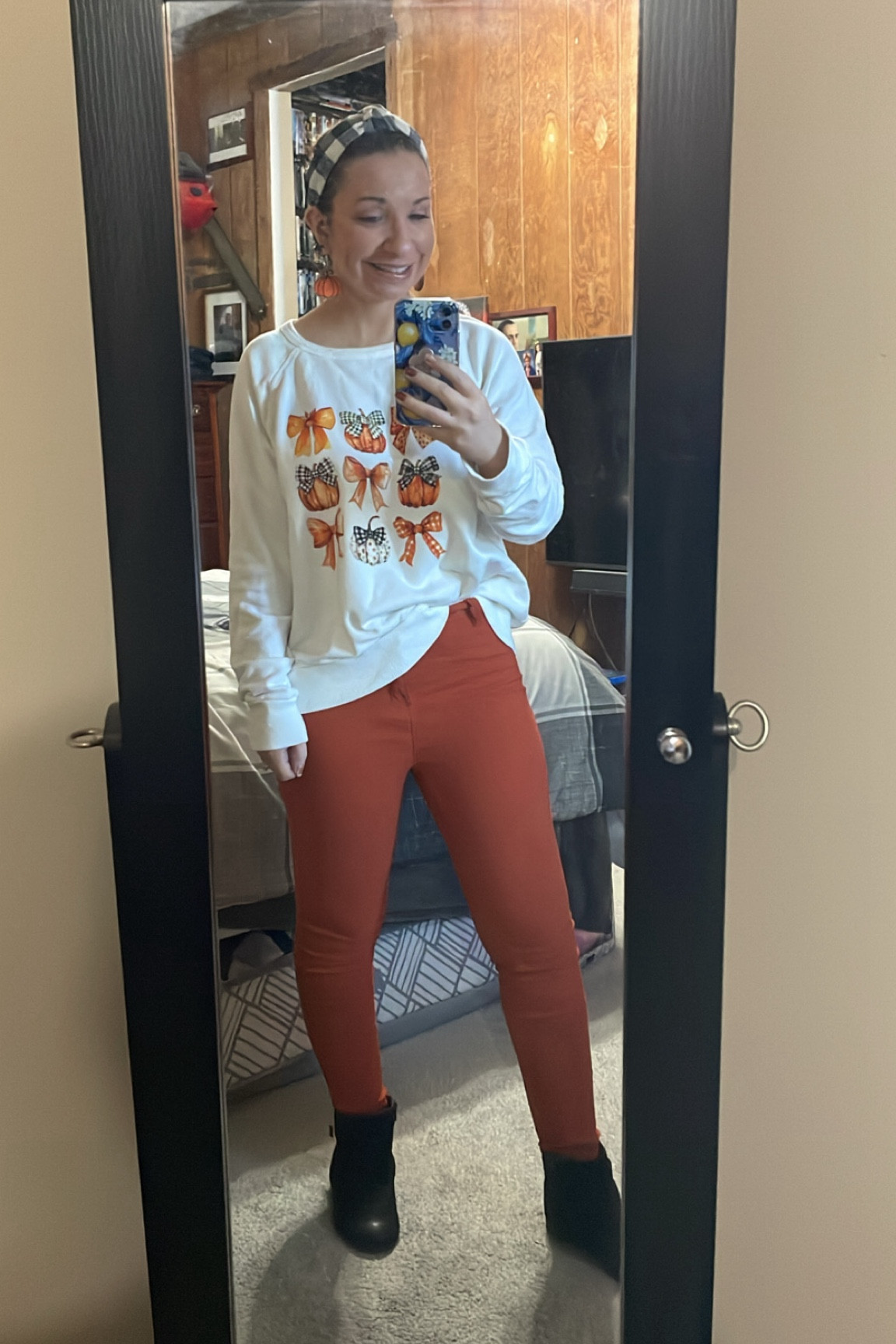 Countdown to Thanksgiving ootd 

#LTKGiftGuide #LTKHoliday #LTKFindsUnder50