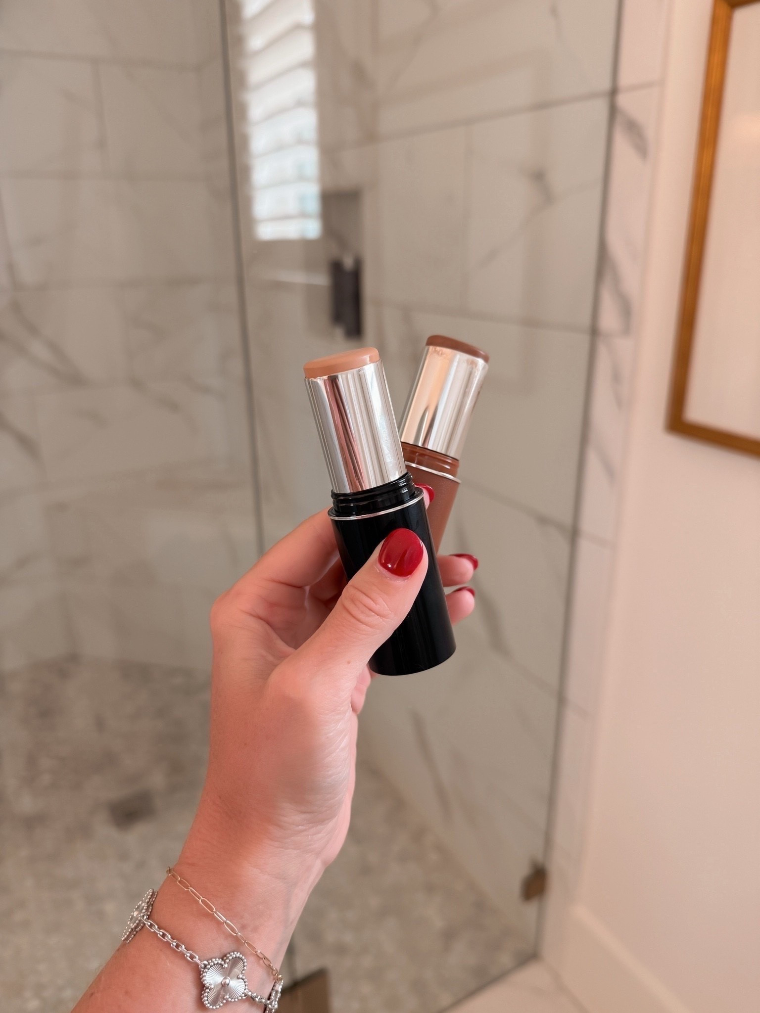 These have my makeup looking FLAWLESS 🤩 and I love the stick form, so quick and easy!
Foundation shade: Light Medium
Bronzer: 2.5N

Beauty finds, bronzer, makeup, ulta finds, foundation, skin care, Amanda west, almost_readyblog

#LTKBeauty #LTKOver40 #LTKgrwm