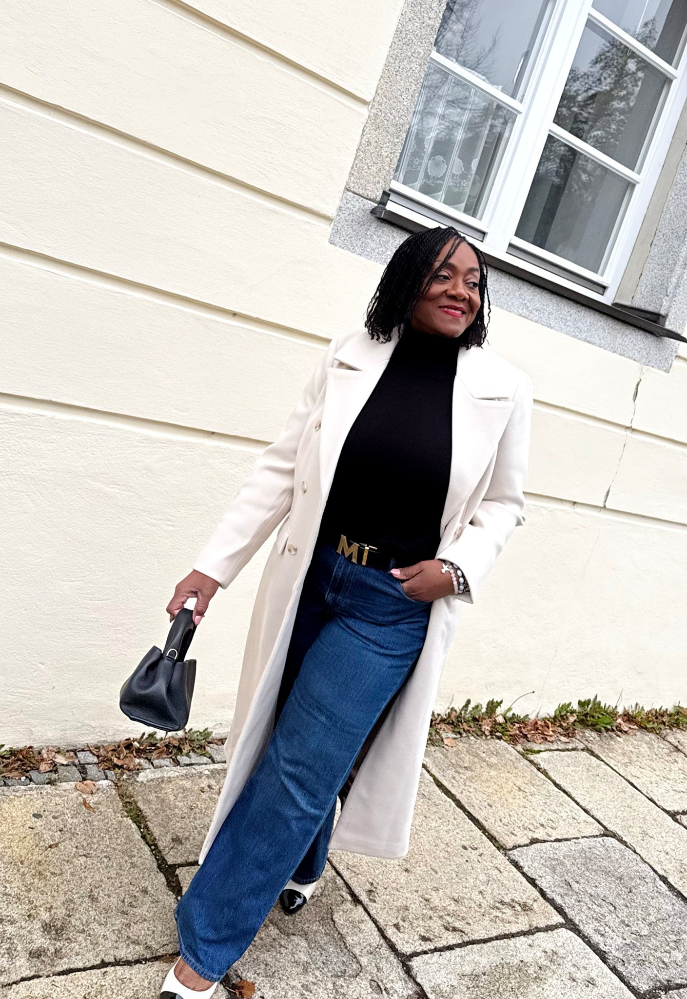 Winter white maxi coat 🤍
•


#LTKwinter #LTKdatenight #LTKeurope