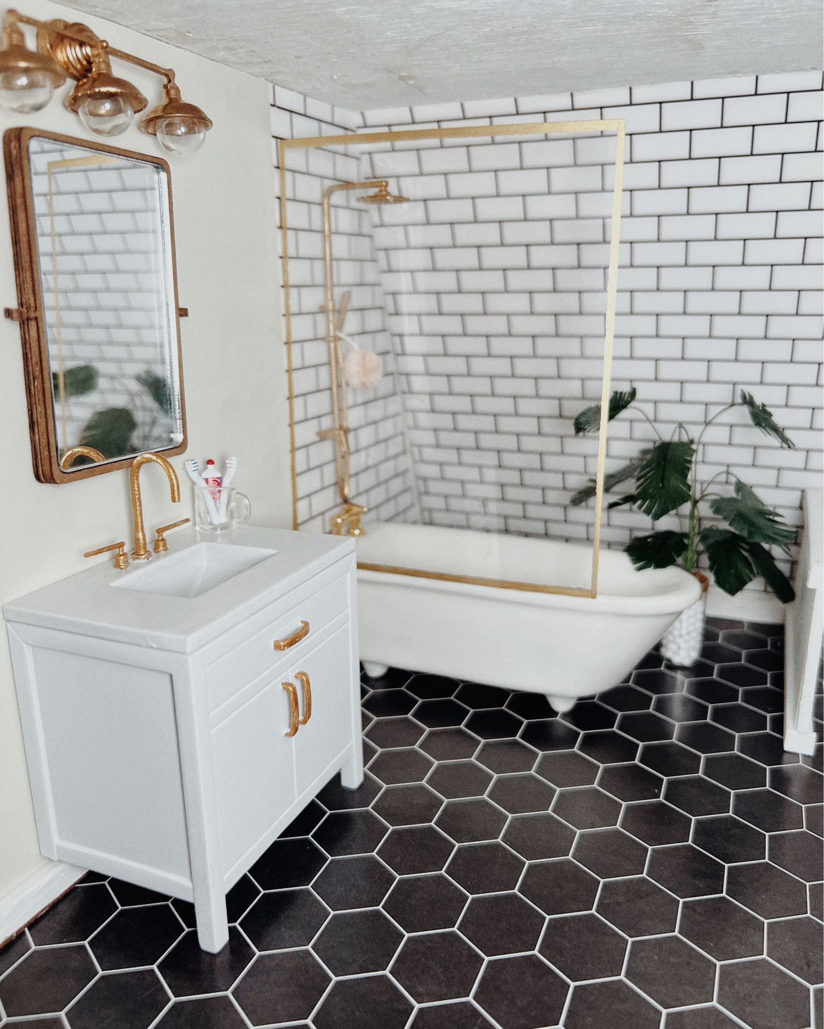 My mini bathroom 🥰 


#LTKunder50 #LTKFind

#LTKhome