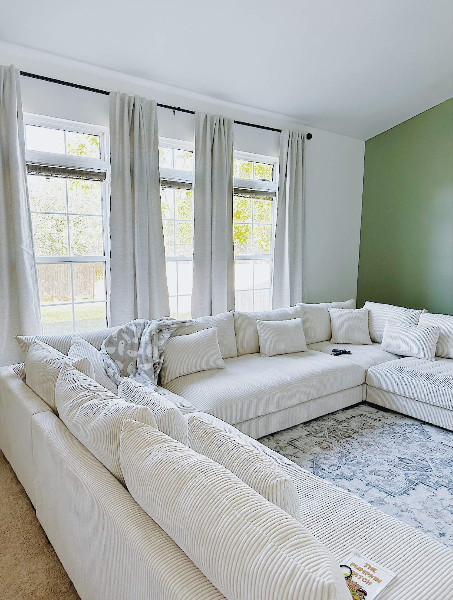 My favorite sofa from Wayfair

#LTKSeasonal #LTKHoliday #LTKGiftGuide