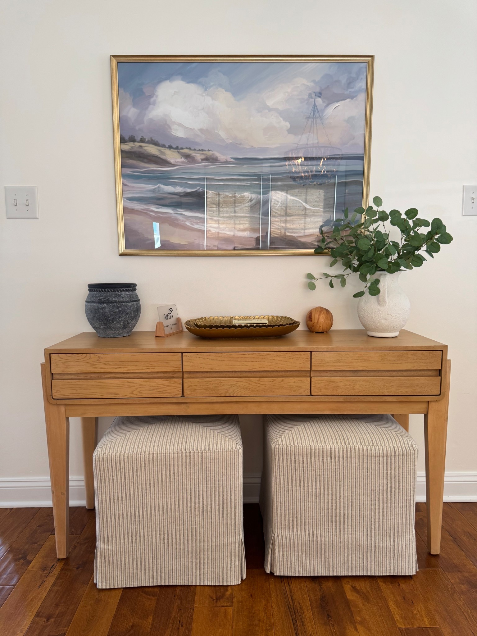 A console that duals as a desk! 

#interiordesign #ltkhome #findsunder100 

#LTKStyleTip #LTKHome #LTKFindsUnder100