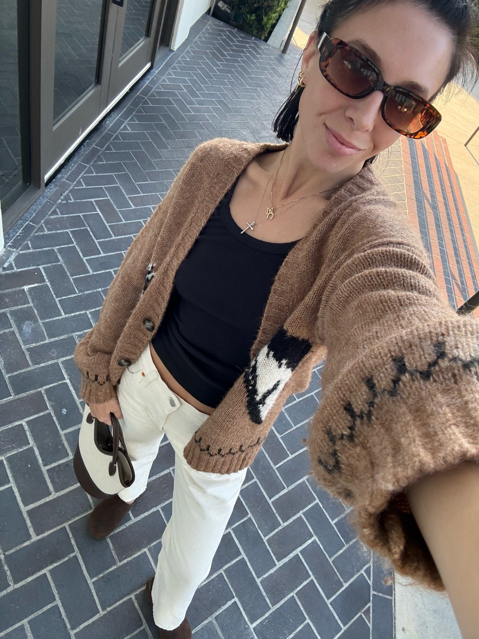 Easy, casual comfy #malfit #outfit ideas #everydayoutfit #casualoutfit #whatiwore #ootd #outfitinspo #everydaystyle #neutral-outfit #denim #cardigan #levis

#LTKgrwm #LTKootd #LTKdayinmylife
