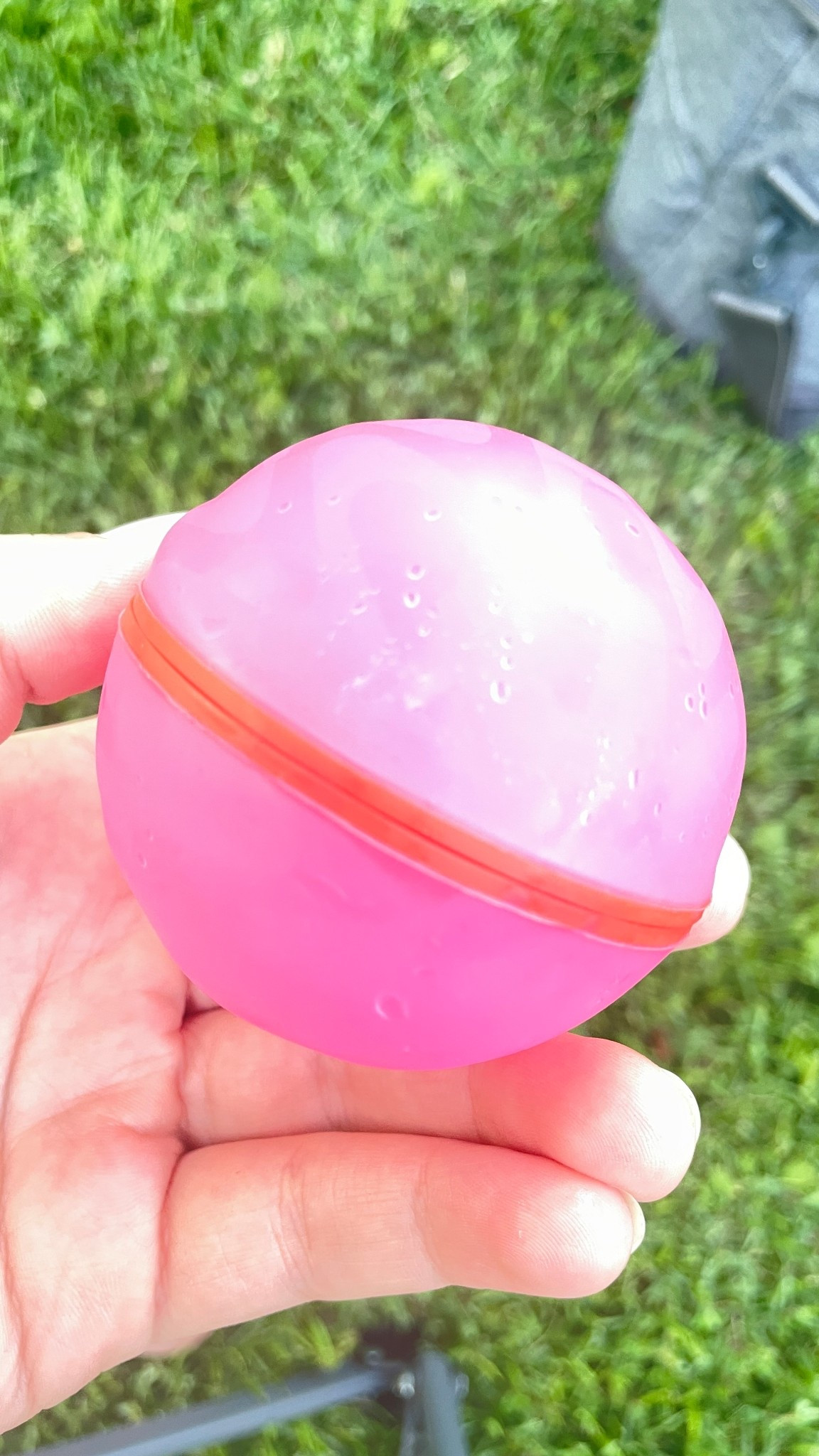 Was eine wunderbare Alternative zu klassischen Wasserballons! Ich habe sie bei unseren Nachbarn kennengelernt, die sie seit drei Jahren benutzen & bisher keine Probleme mit hatten. Wir haben sie ausprobiert & sind begeisteWasser

#LTKkids #LTKfamily #LTKsummer