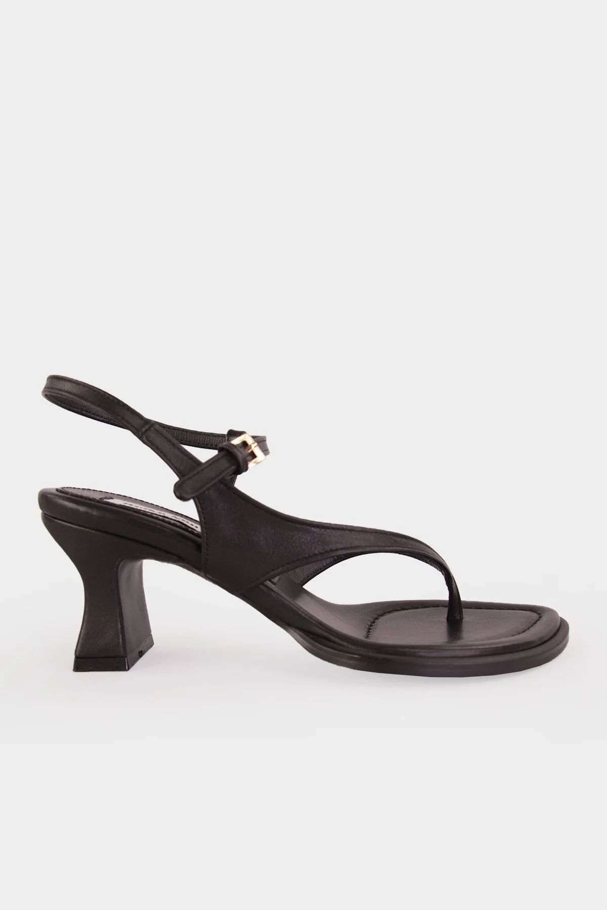 Leaf Sandals in Black - EU 40 | Shop Olivia