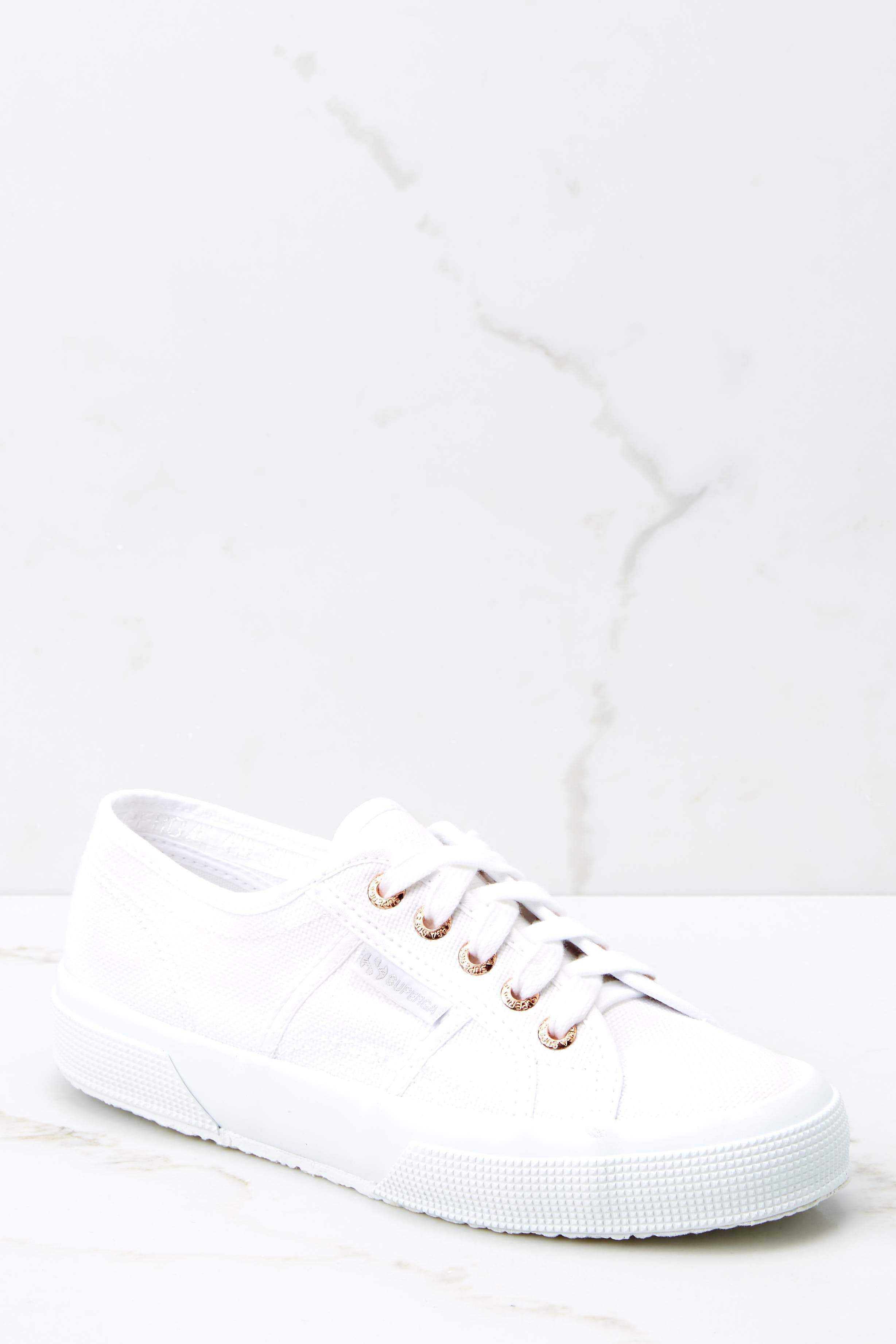 2750 Cotu White And Rose Gold Classic Sneakers | Red Dress 