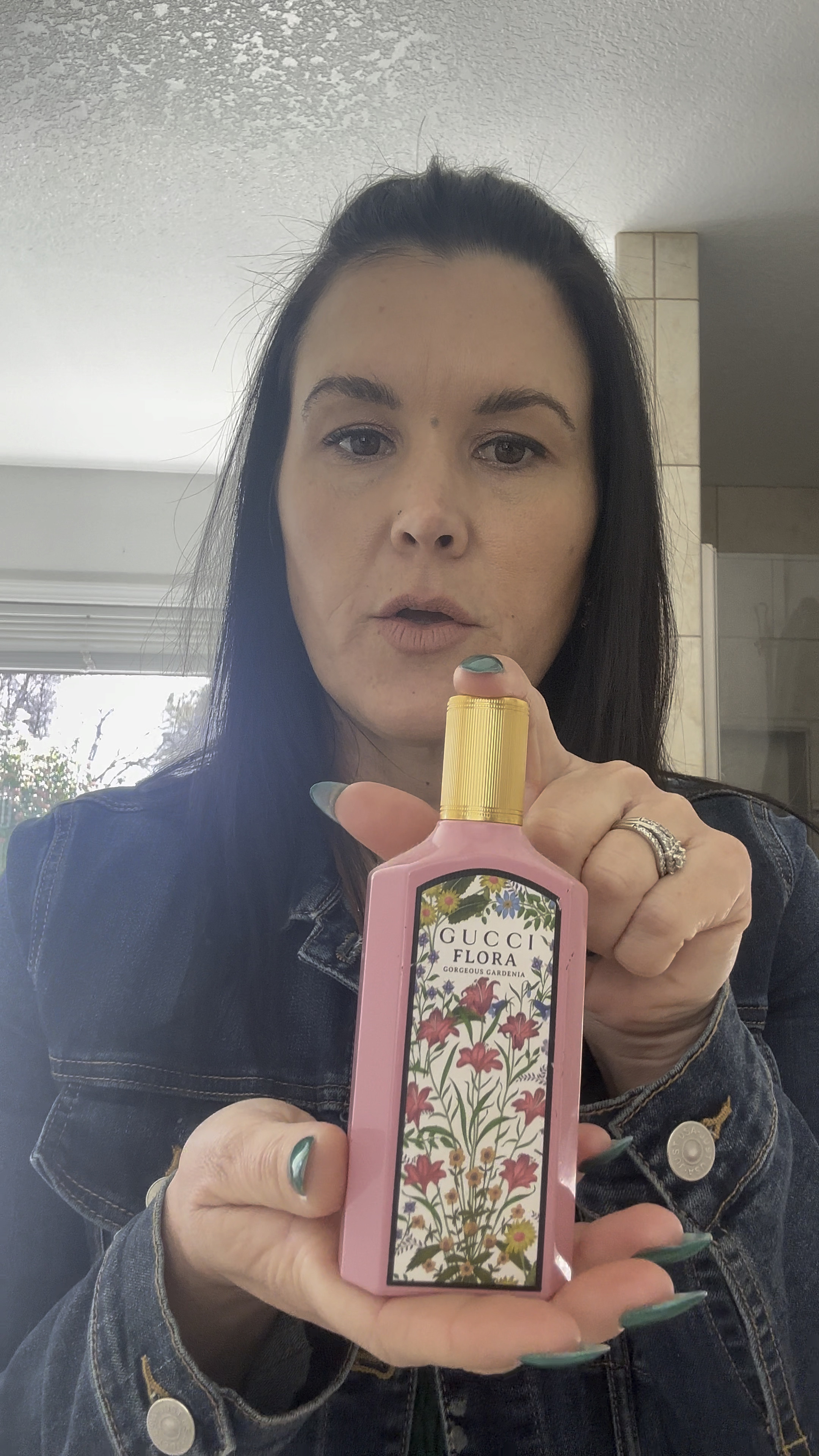 Happy First Day of Spring! Gucci Flora my favorite everyday scent!! 🌼🌷 @guccibeauty
.
Scent Description: Fruity floral with hints of Pear, White Gardenia, Brown Sugar
. 
#gucci #gucciflora #guccifloral #floralperfume #perfumereel #perfumefavorites 

#LTKbeauty #LTKitbag #LTKVideo