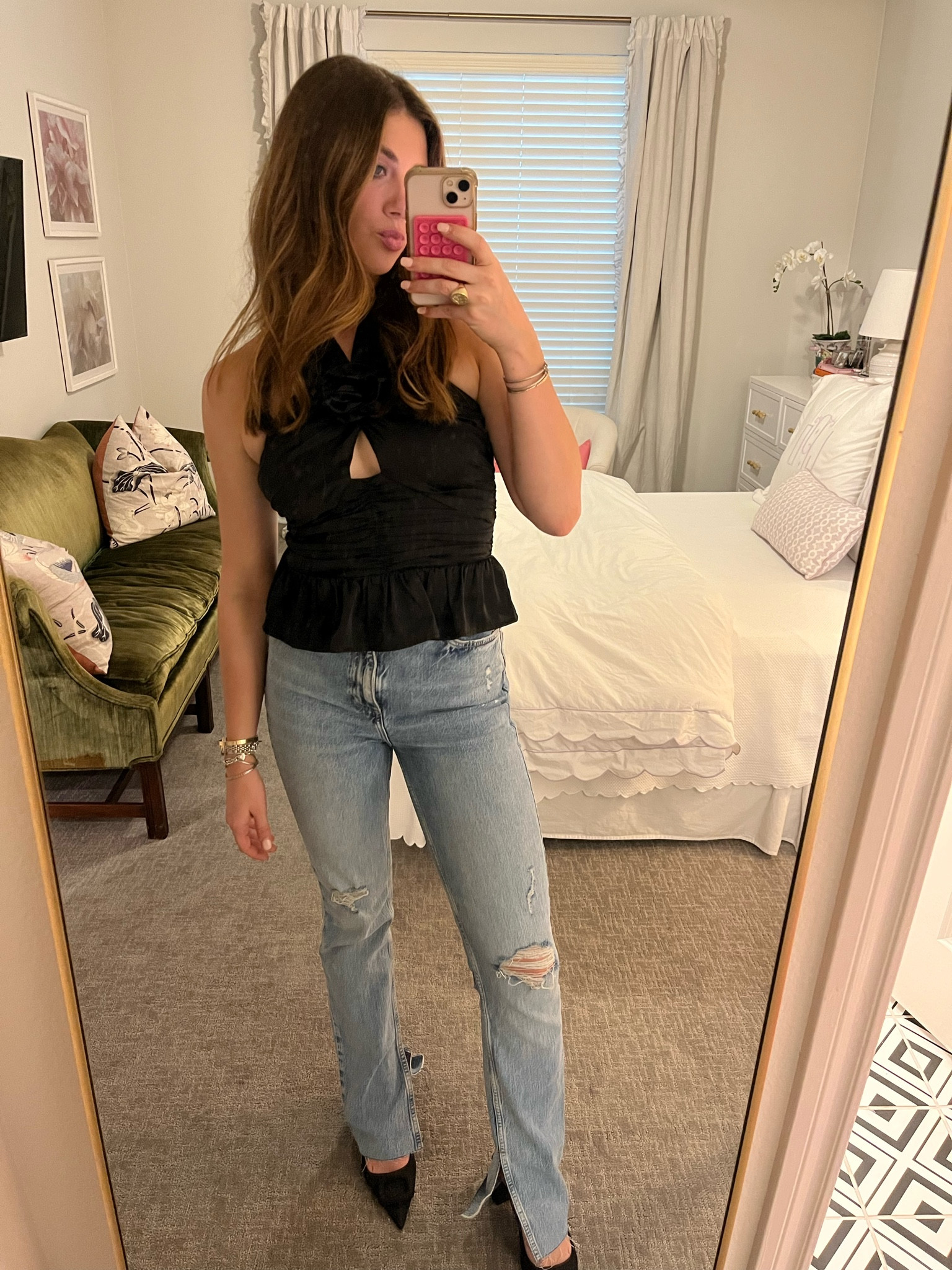 Dinner w the girls !! Obsessed w this going out top 🖤

#LTKSeasonal #LTKstyletip #LTKfindsunder100