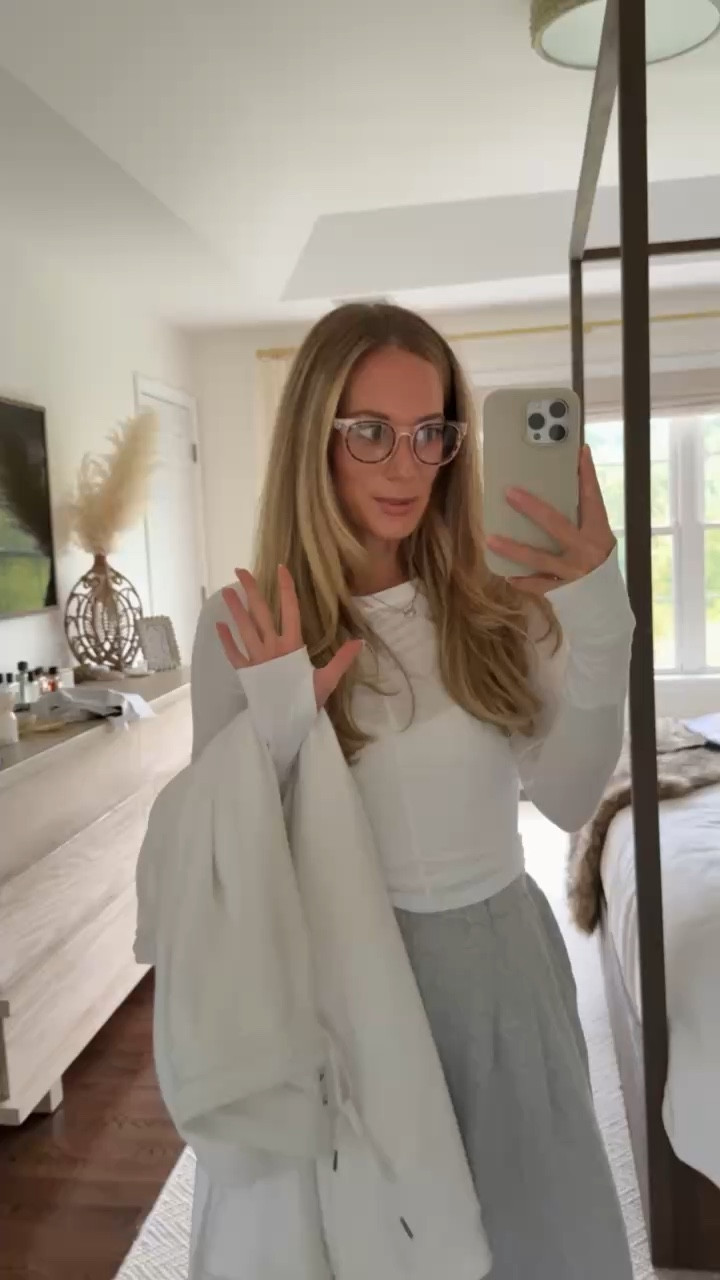 Aerie LTK Fall sale🍂 Grey street trousers paired with their ruched white long sleeve both in size small✨

Aerie offline, fall loungewear, fall sweatpants, wide leg sweatpants, ruched long sleeve top, fall fashion, fall loungewear inspiration 

#LTKFindsUnder100 #LTKFallSale #LTKStyleTip

#LTKFallSale #LTKFindsUnder100 #LTKStyleTip