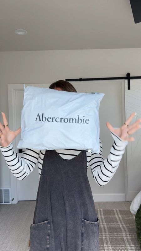 abercrombie haul! I got a size XS tank, size 25 short, & size M crewneck! also wearing a size S striped long sleeve and size XS romper!