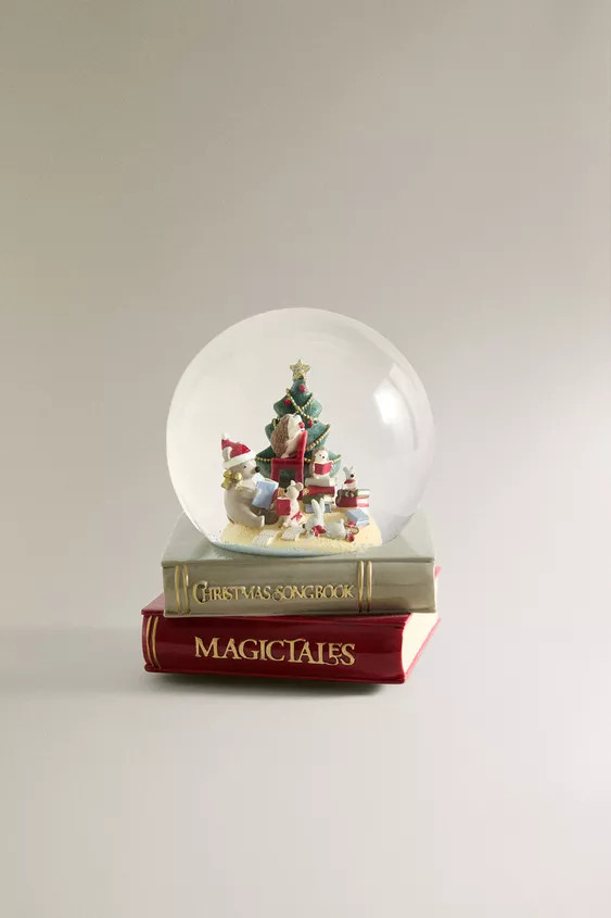 CHRISTMAS MUSICAL BOOK SNOW GLOBE | Zara US