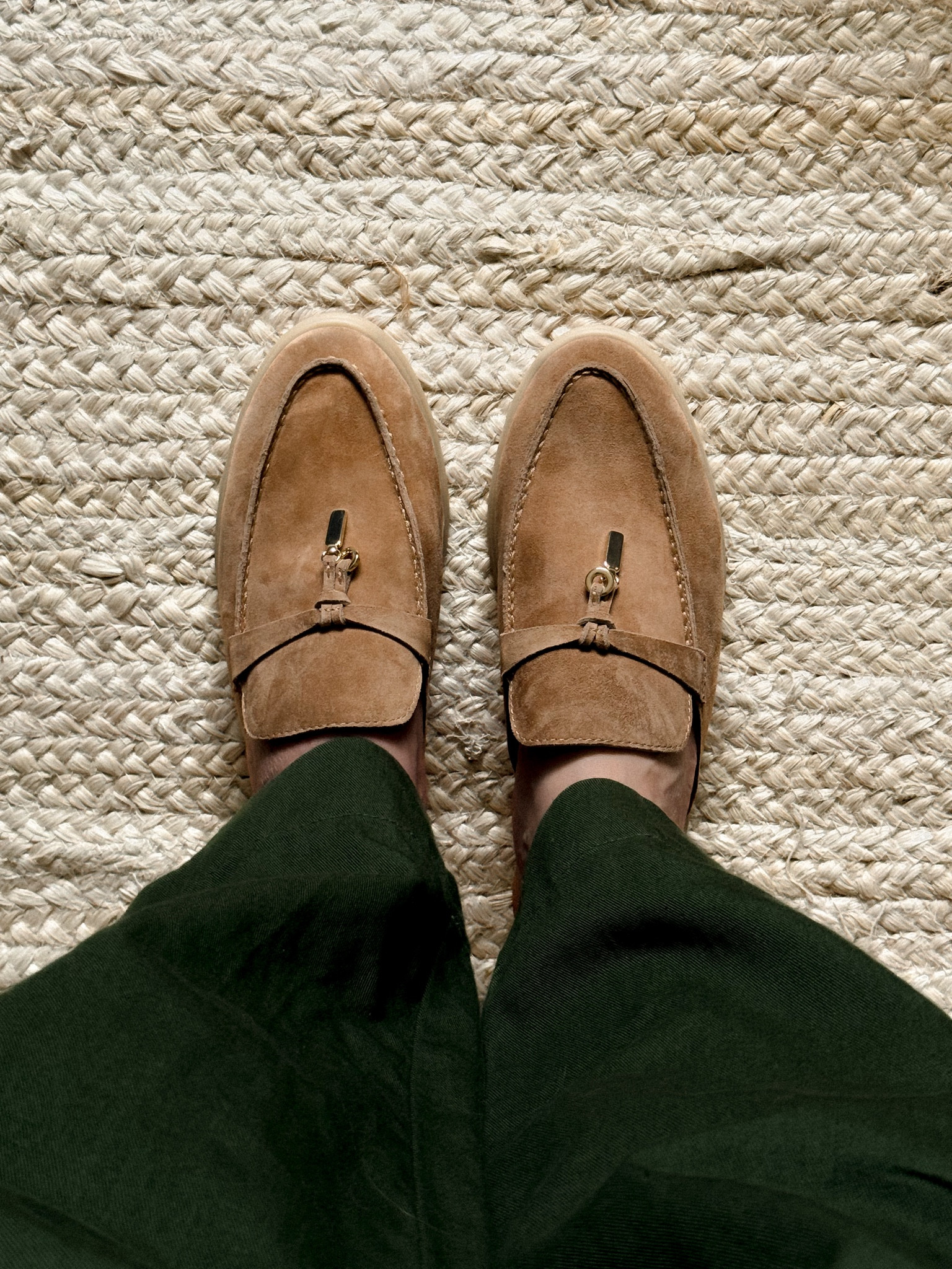 Call them babouches, mules or clogs: I got this Loro Piana babouche charms walk loafers dupe for under $100 and couldn’t be happier with it. 
Perfect for all year round: on a hot summer day or with a thick pair of fair isle socks 🧦 clogs & mules are absolutely timeless. 

#LTKfindsunder100 #LTKsalealert

#LTKSaleAlert #LTKSeasonal #LTKShoeCrush
